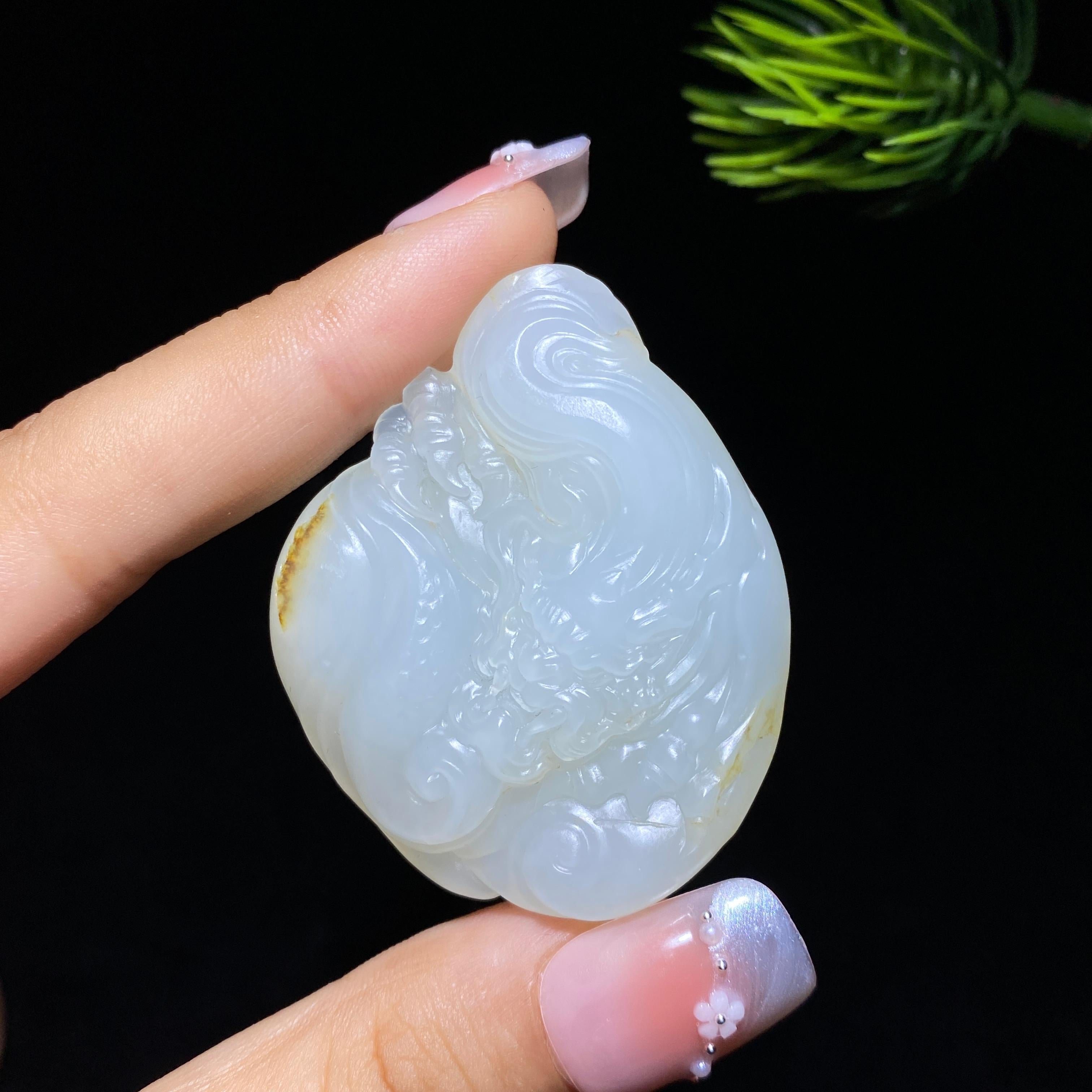 和田玉籽料龙行天下（34.3g）
