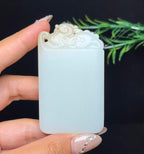 和田玉糖白貔貅府上有龙平安无事牌（76.6g）