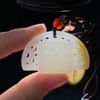 和田玉且末金山糖白祥云纹半圆佩（17.8g）