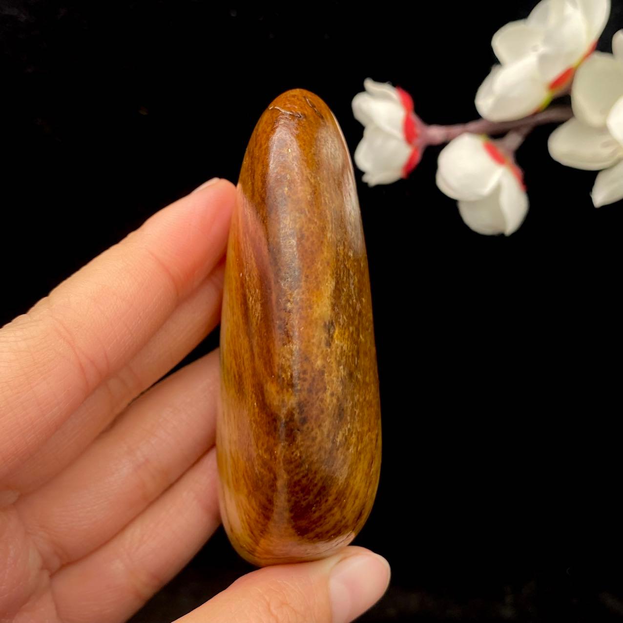 和田玉聚黄皮籽料原石（138.7g）