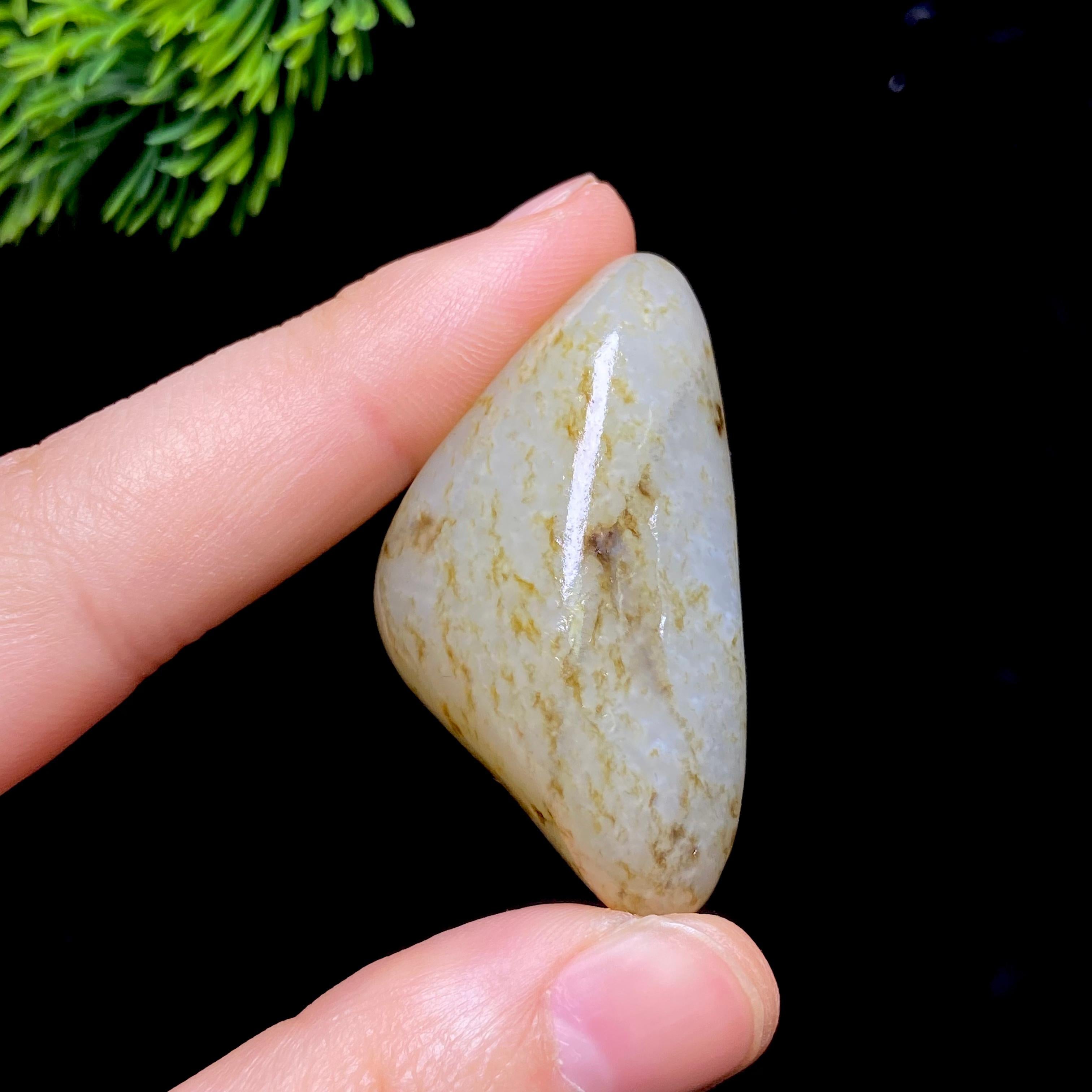 和田玉秋梨皮籽料（27.09g）