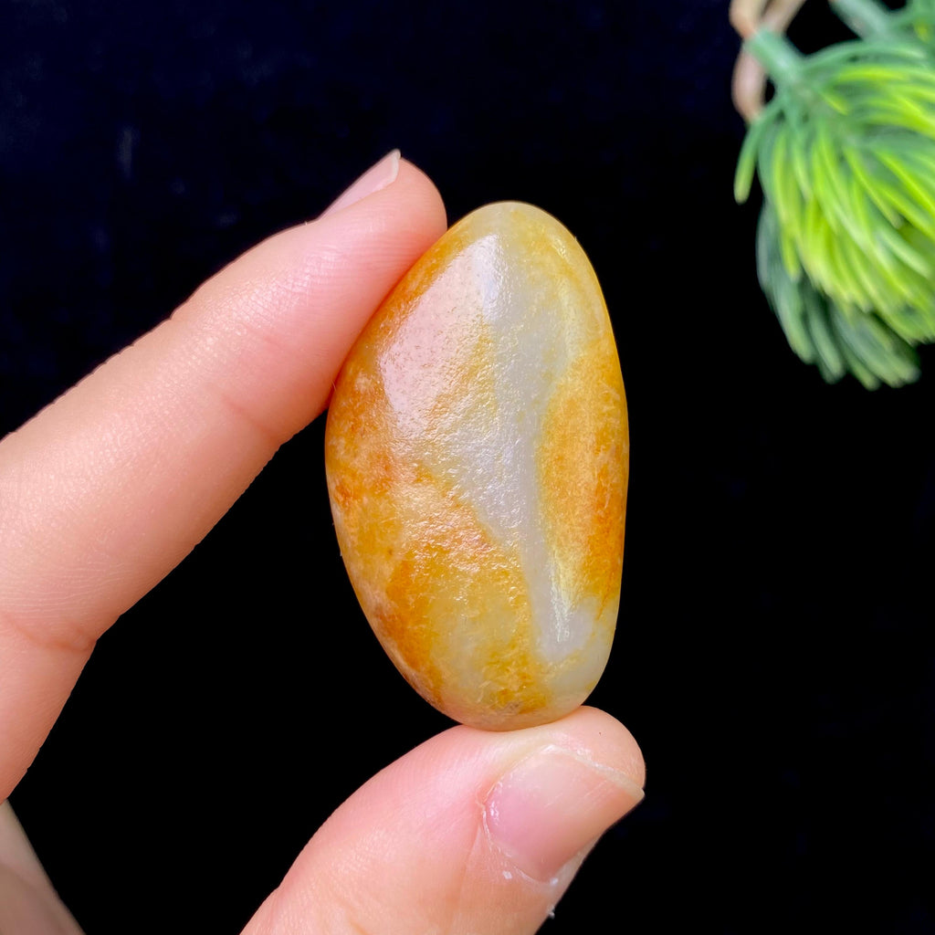 和田玉黄皮白肉籽料（24.2g）