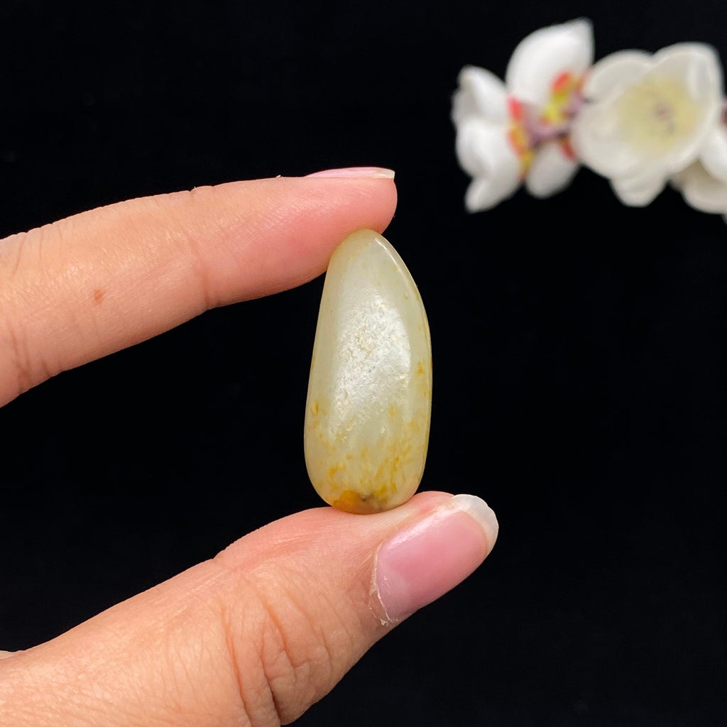 【超值推荐】和田玉洒金皮籽料小挂件（16.2g）