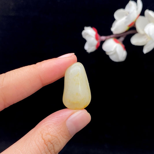 和田玉洒金皮籽料原石（5.7g）