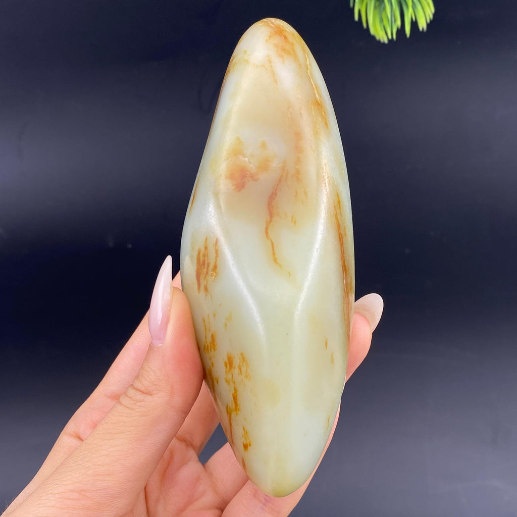 和田玉洒金皮籽料把件（358.55g）