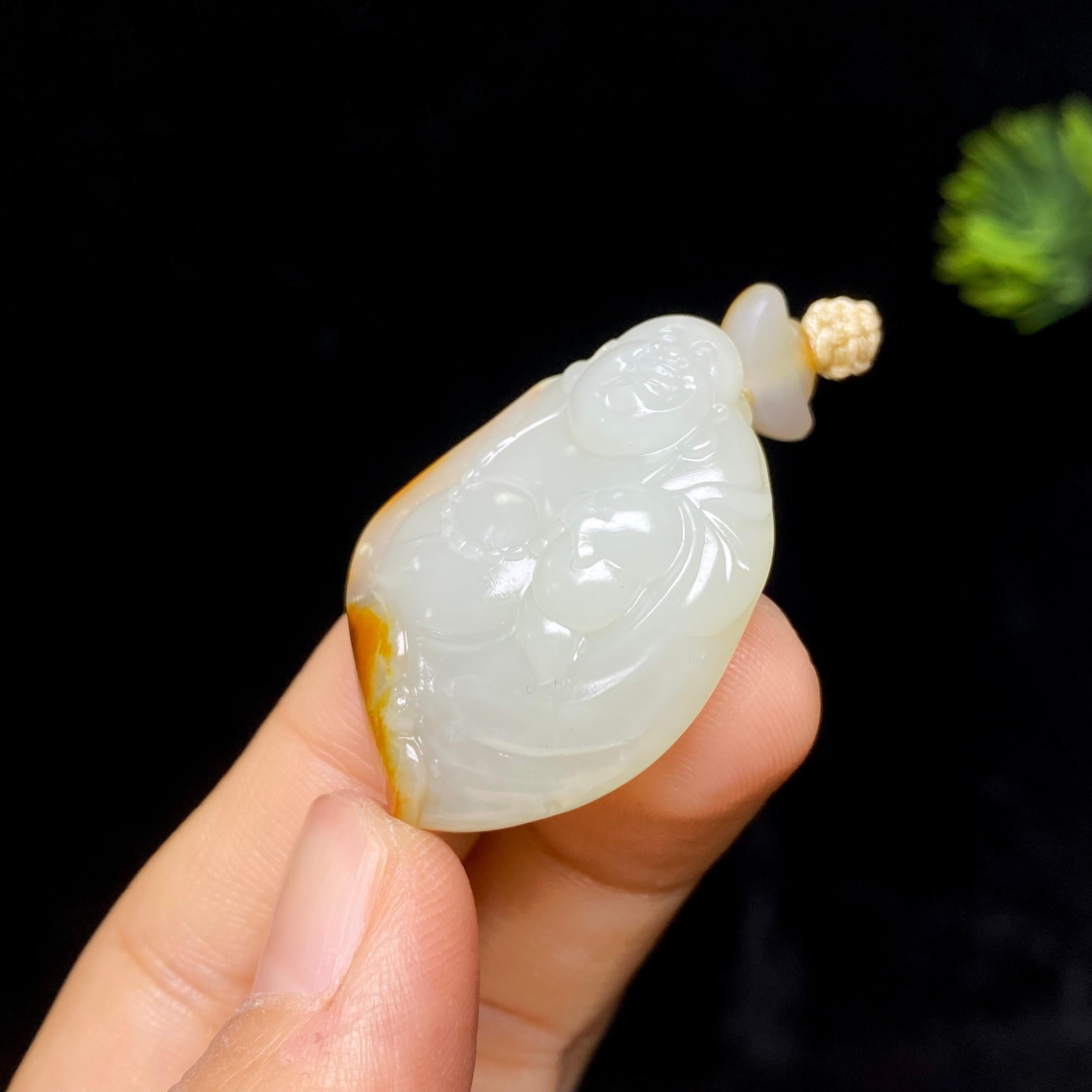 和田玉籽料佛公（12.6g）