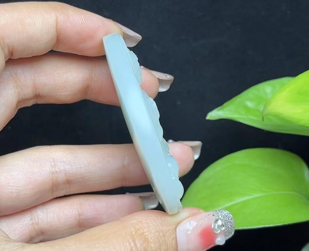 新疆和田玉籽料大日如来（33.3g）