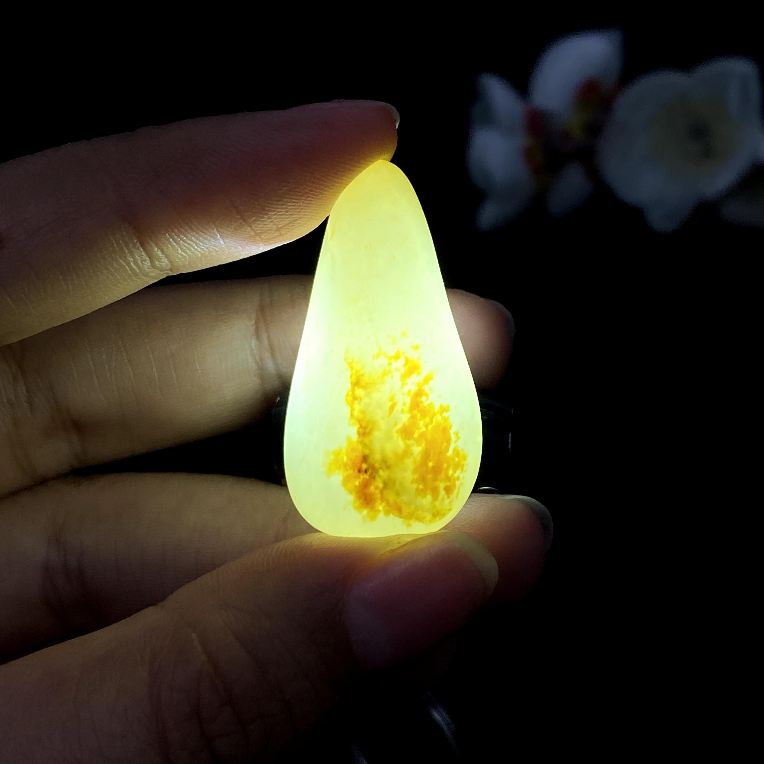 和田玉洒金皮籽料吊坠籽（11.9g）