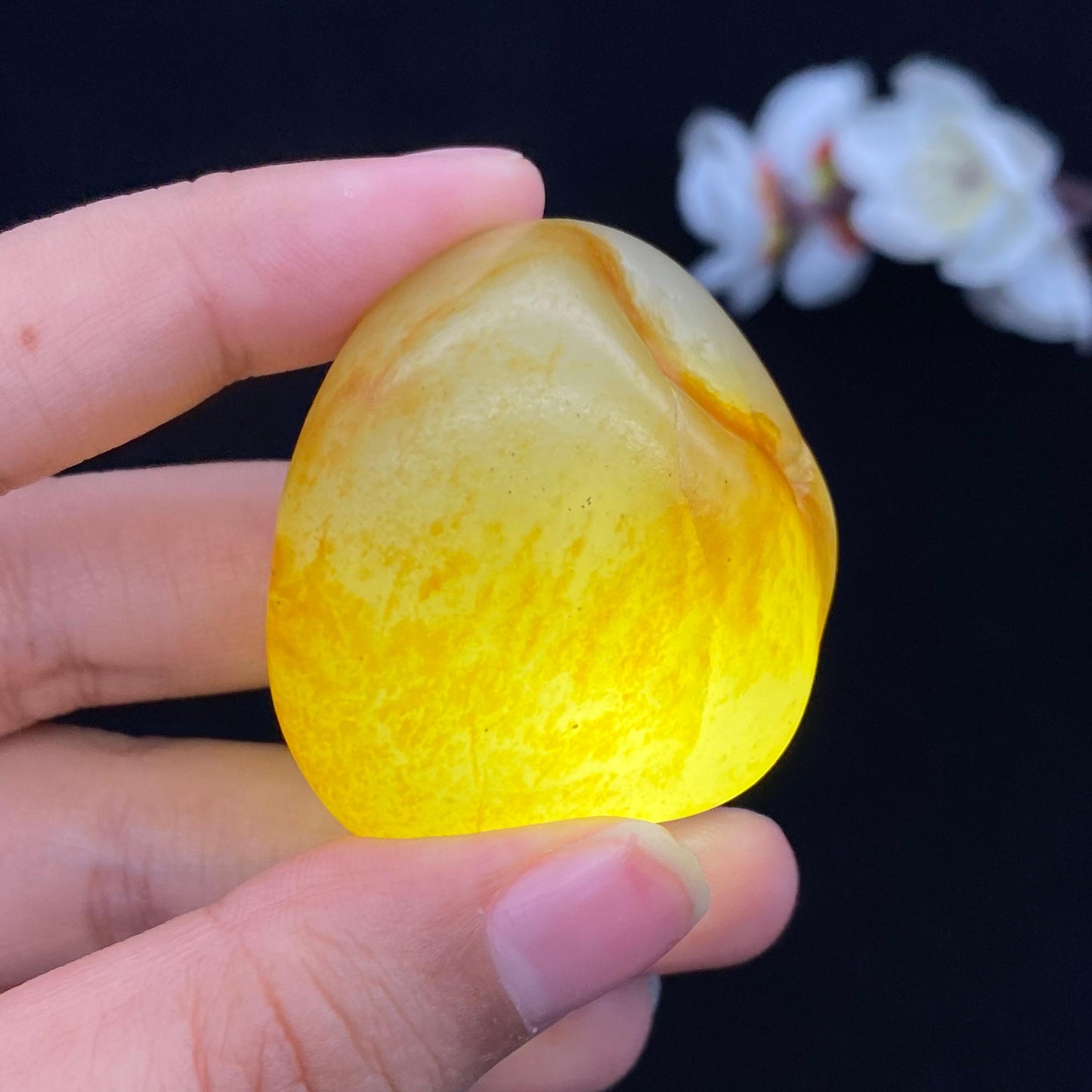 和田玉洒金皮籽料大挂件（52.2g）