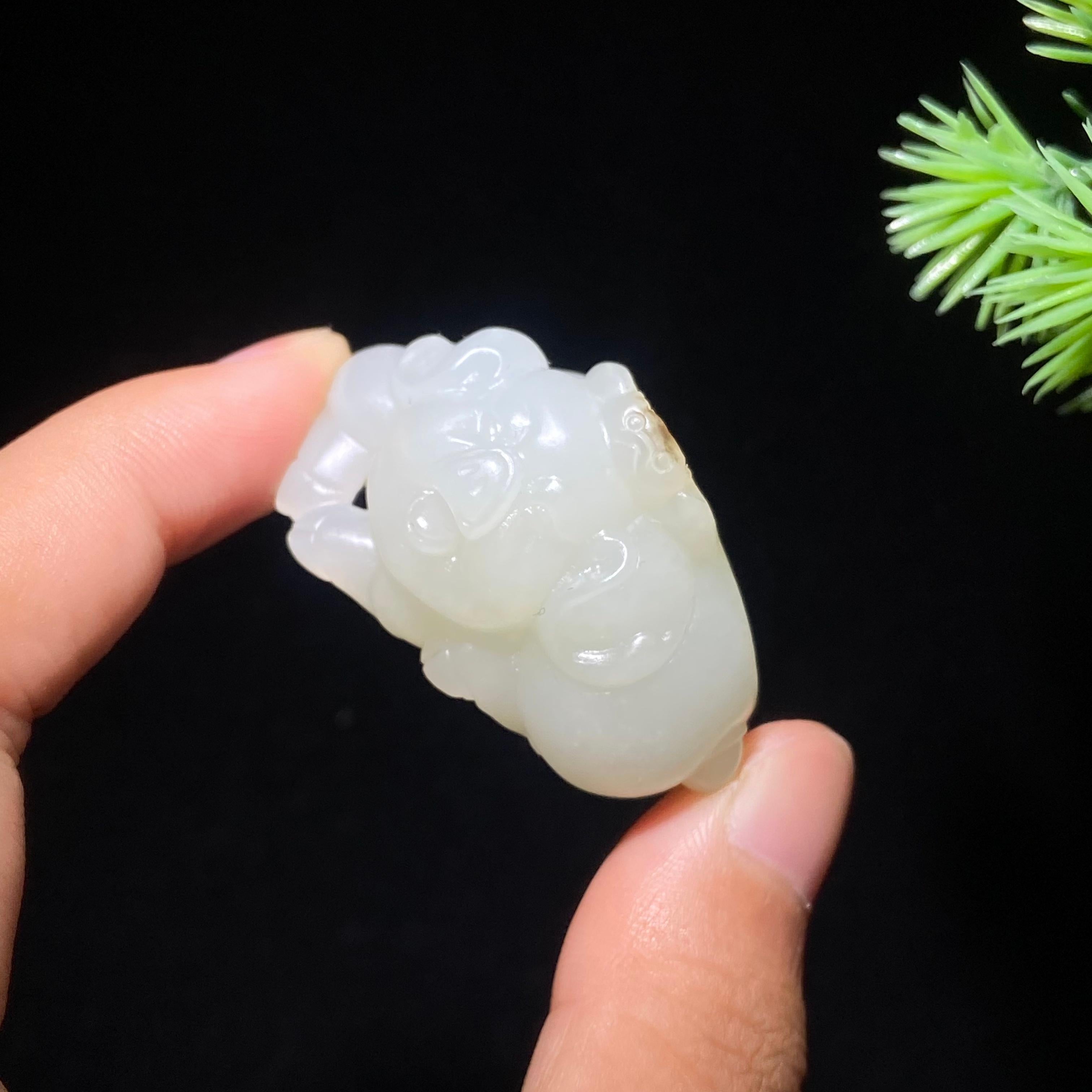 和田玉籽料生肖猪挂件（26.9g）