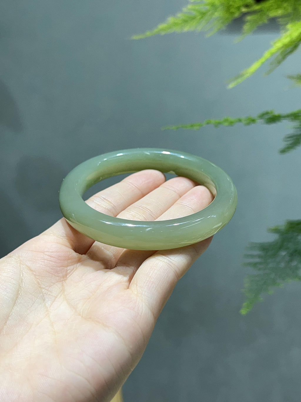 和田玉高冰晴水手镯（55.6g）
