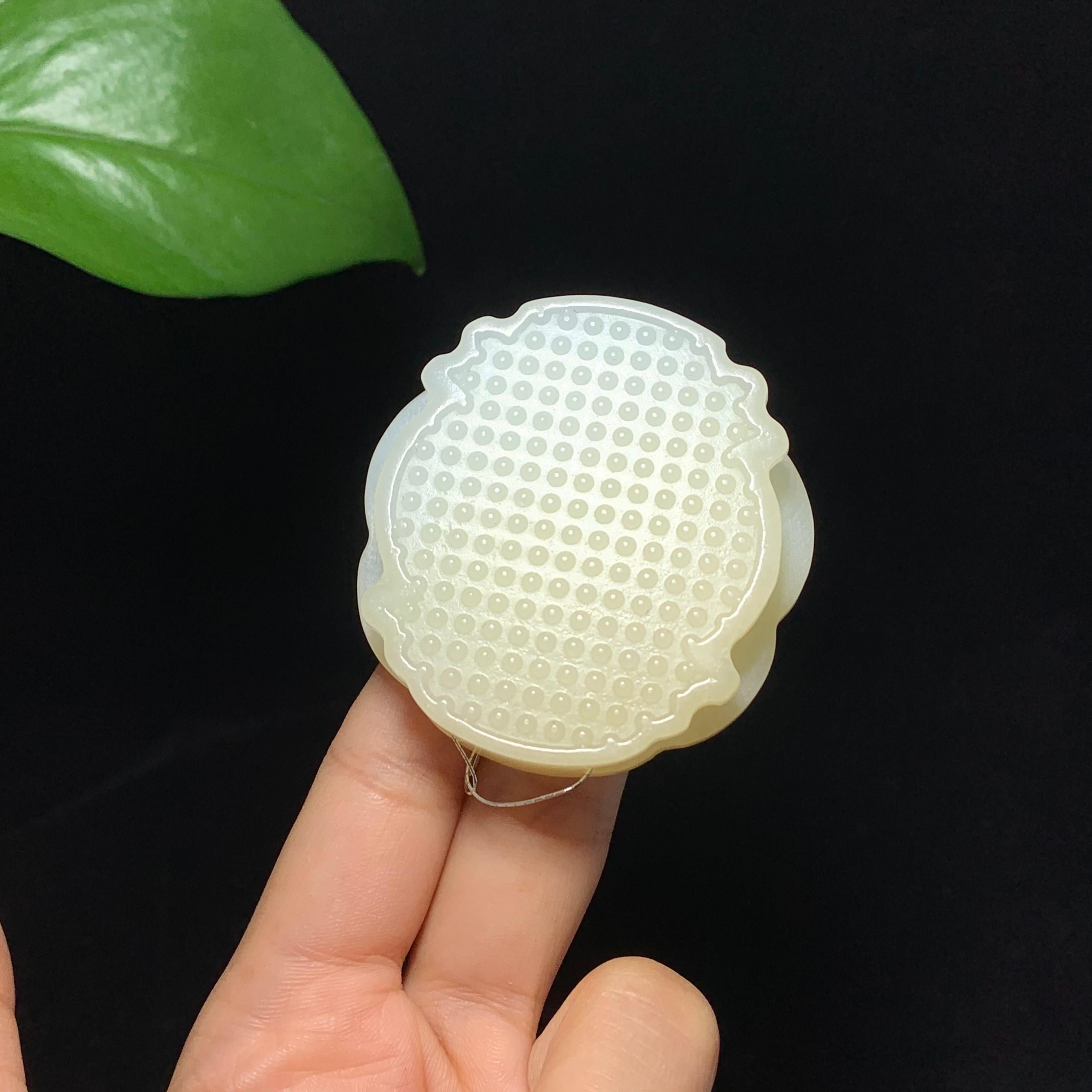 精品新疆且末糖白玉仿古龙皮带扣（43.7g）