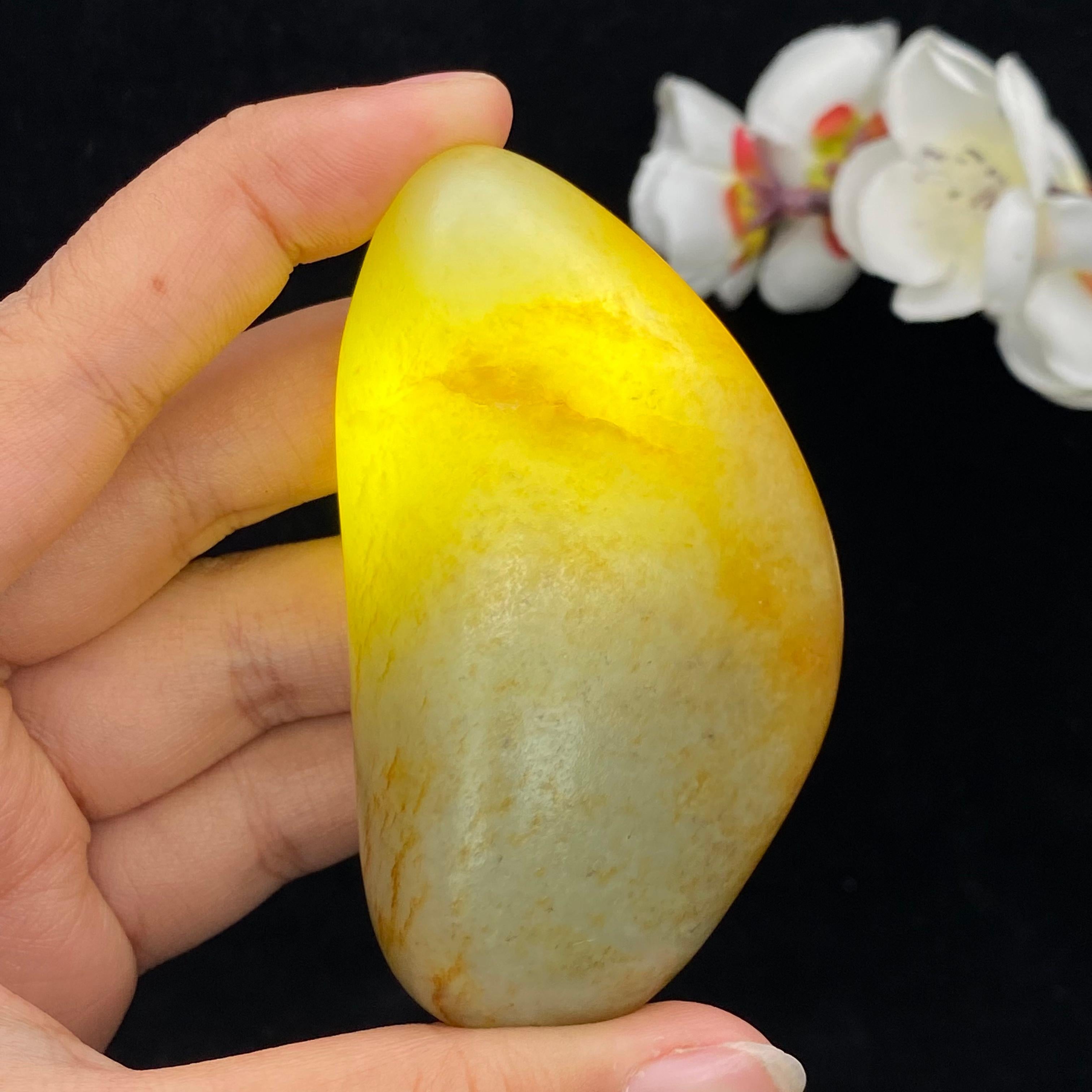 和田玉聚黄皮籽料原石（106.6g）
