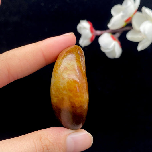 和田玉聚红皮籽料挂件（41.8g）