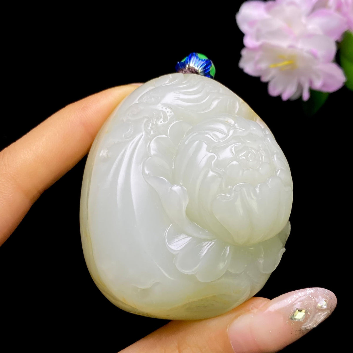 和田玉籽料花开富贵手把件（150.1g）