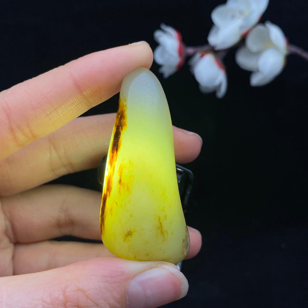 和田玉聚黄皮籽料挂件（22.4g）