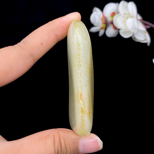 和田玉洒金皮籽料手把件（137.6g）