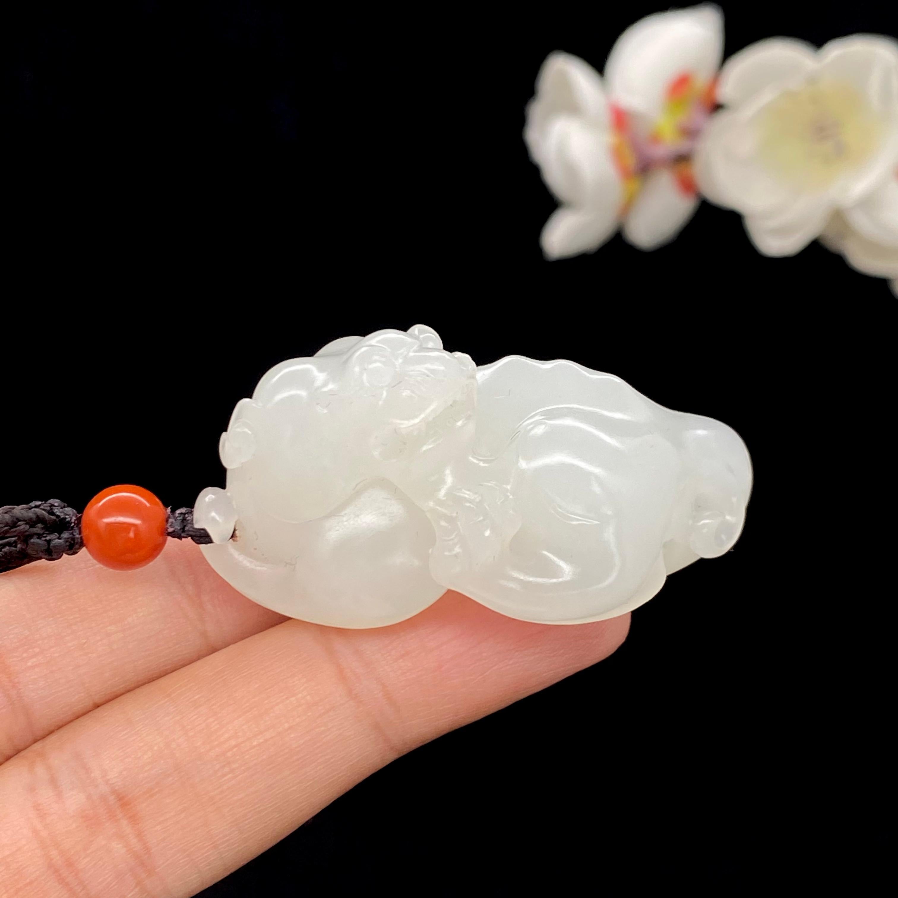 和田玉白玉籽料【回头貔貅】挂件（38.8g）