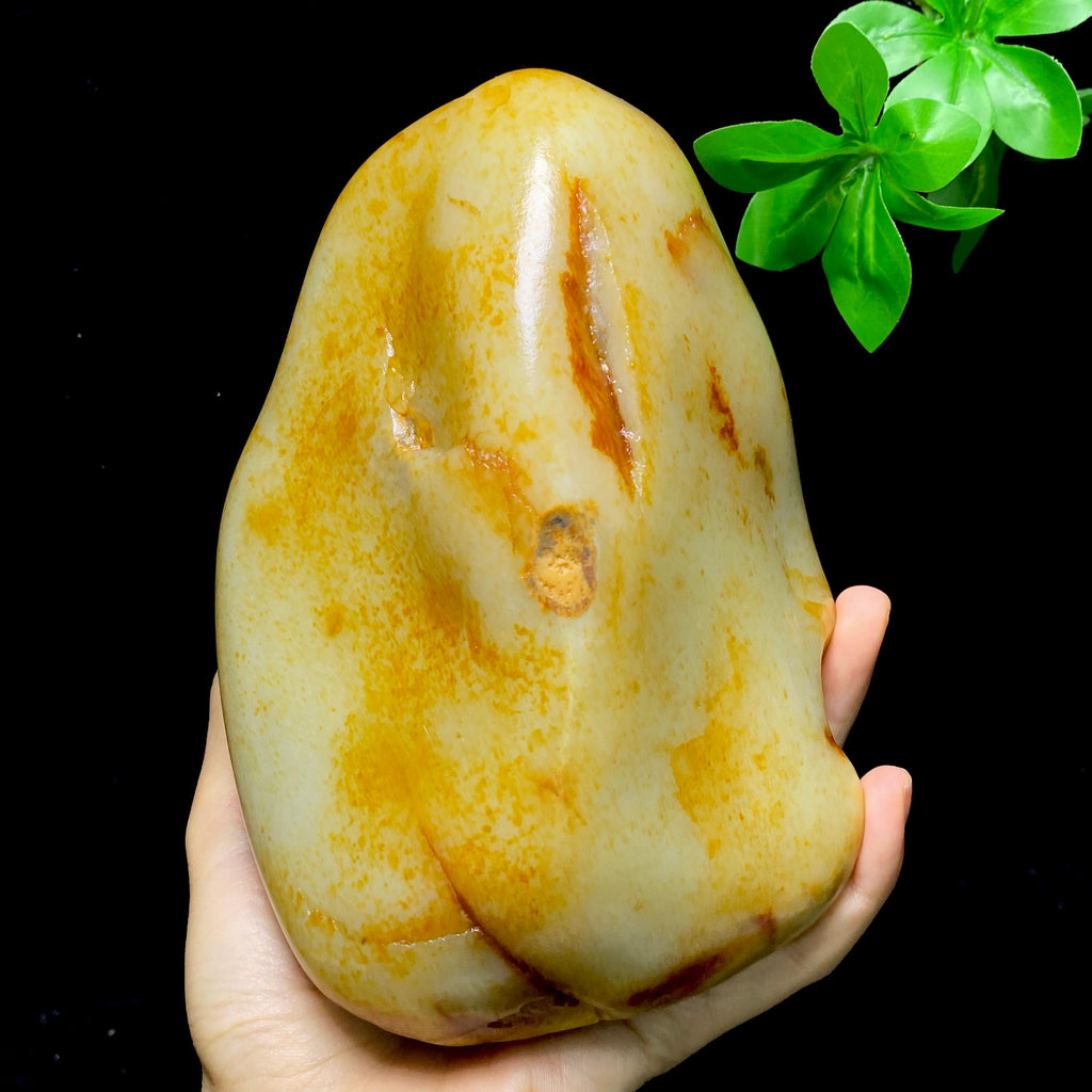 和田玉红皮白肉籽料摆件（2054.7g）