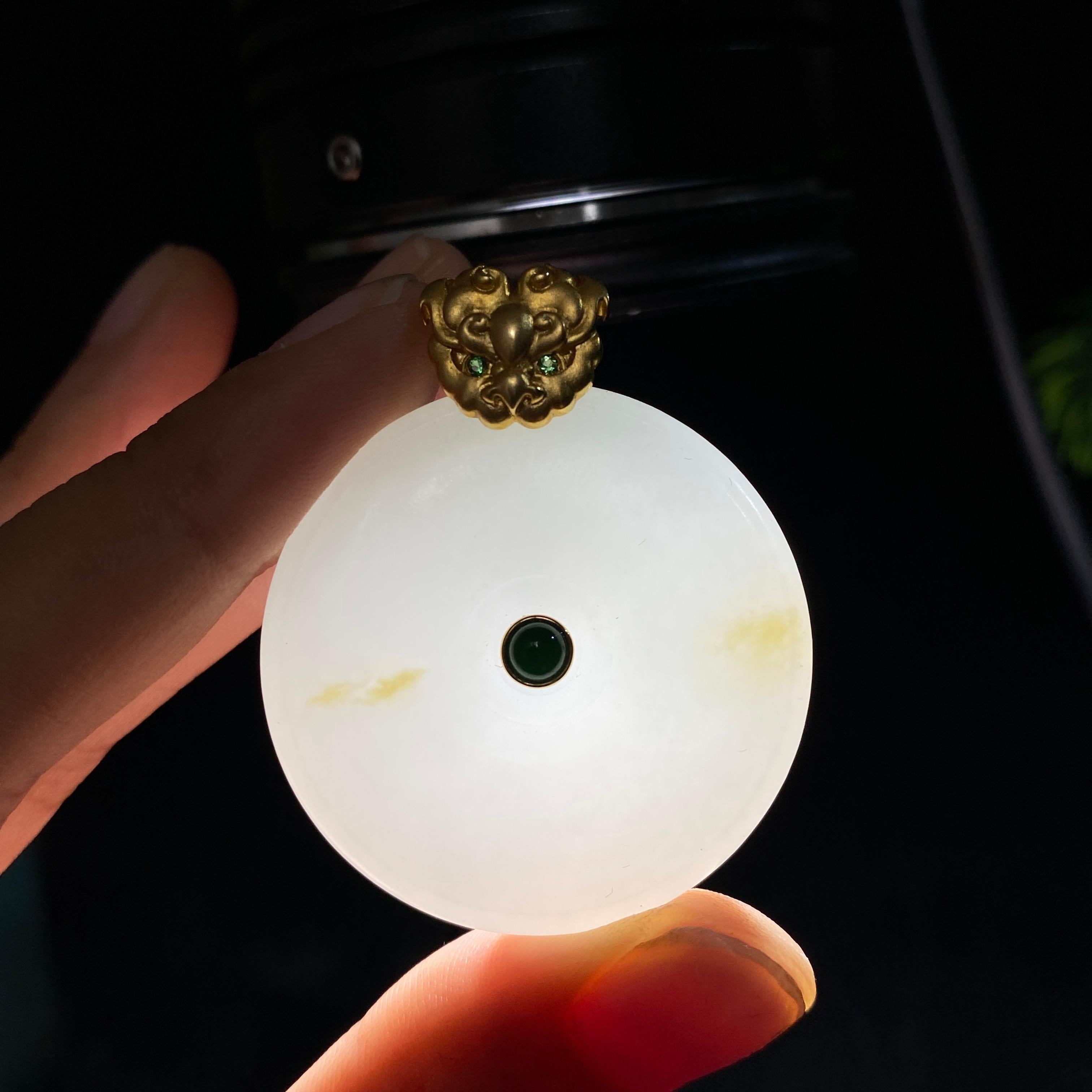 和田玉18k金糖白平安扣吊坠（21.6g）