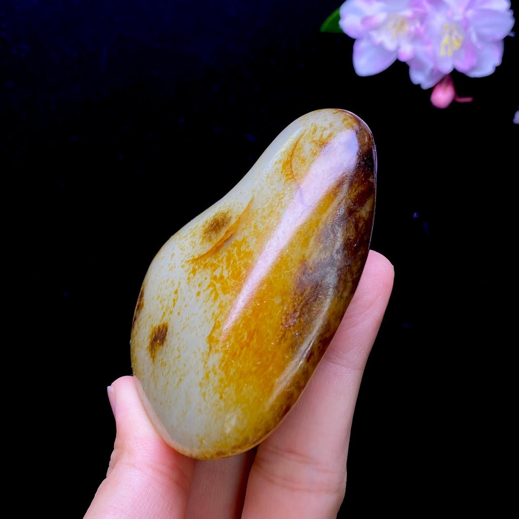 和田玉籽料红皮白肉手把件（183.2g）