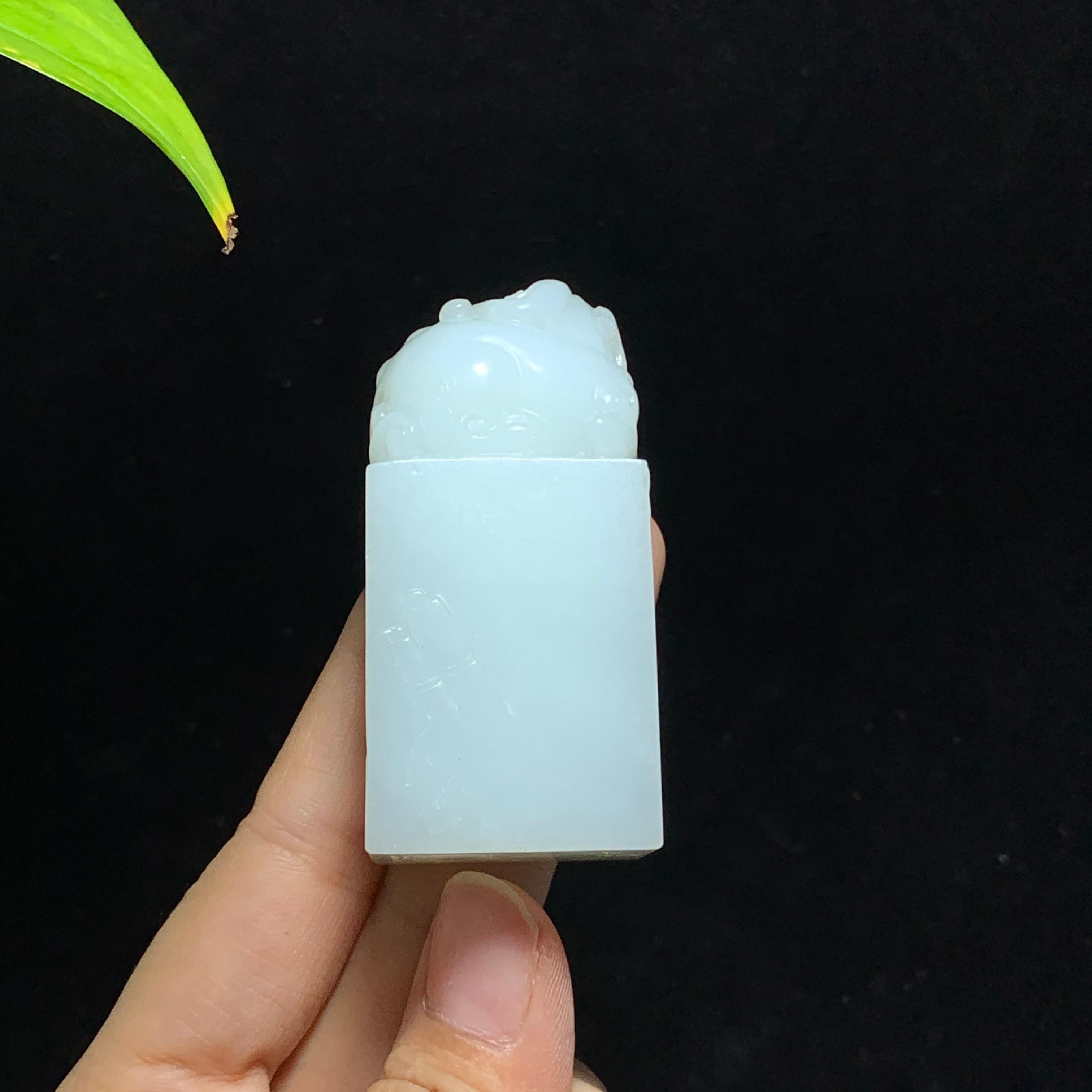 和田山料糖白玉貔貅印章（94.6g）