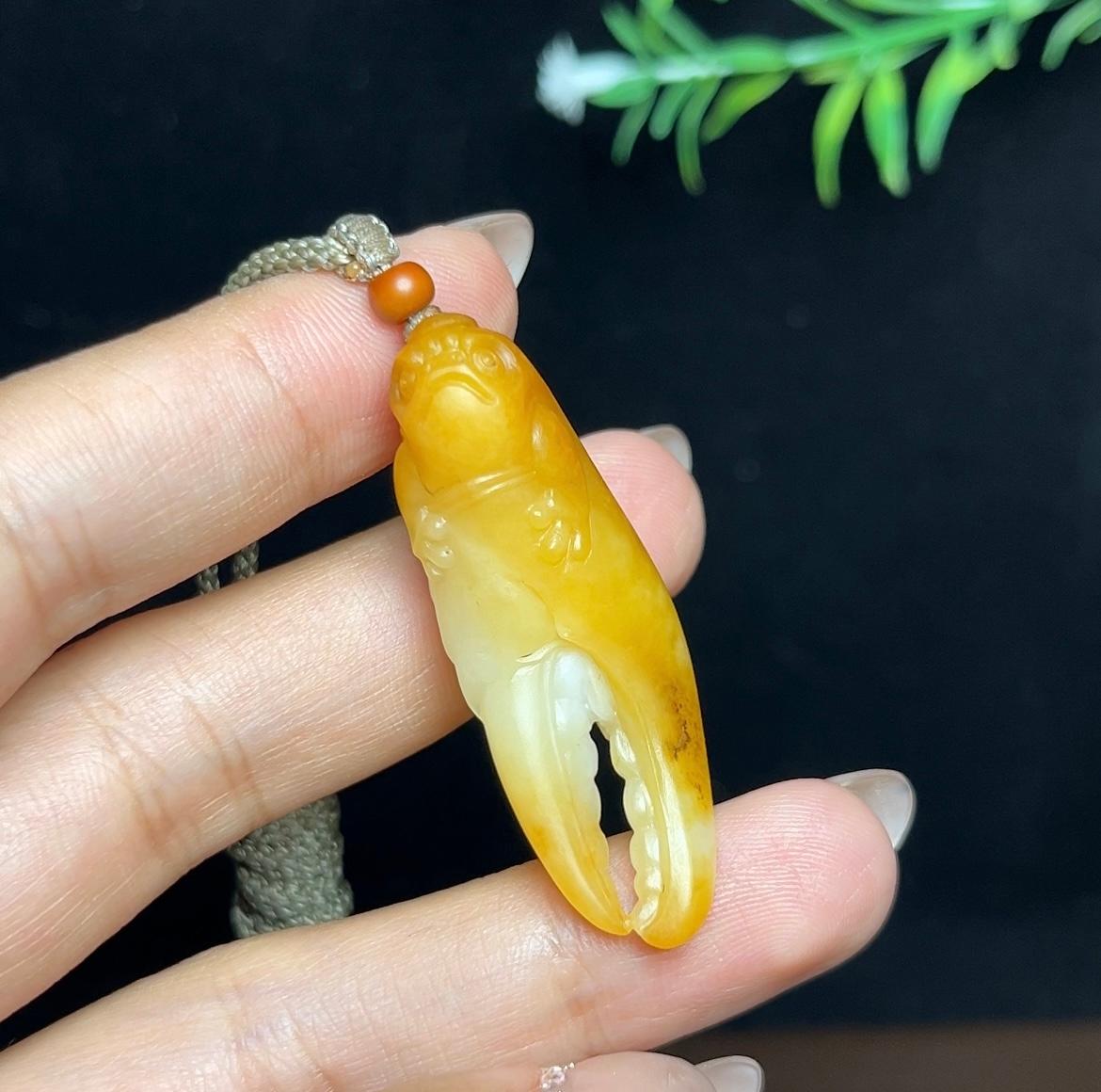 新疆和田玉红沁白肉籽料富甲天下（12.3g）