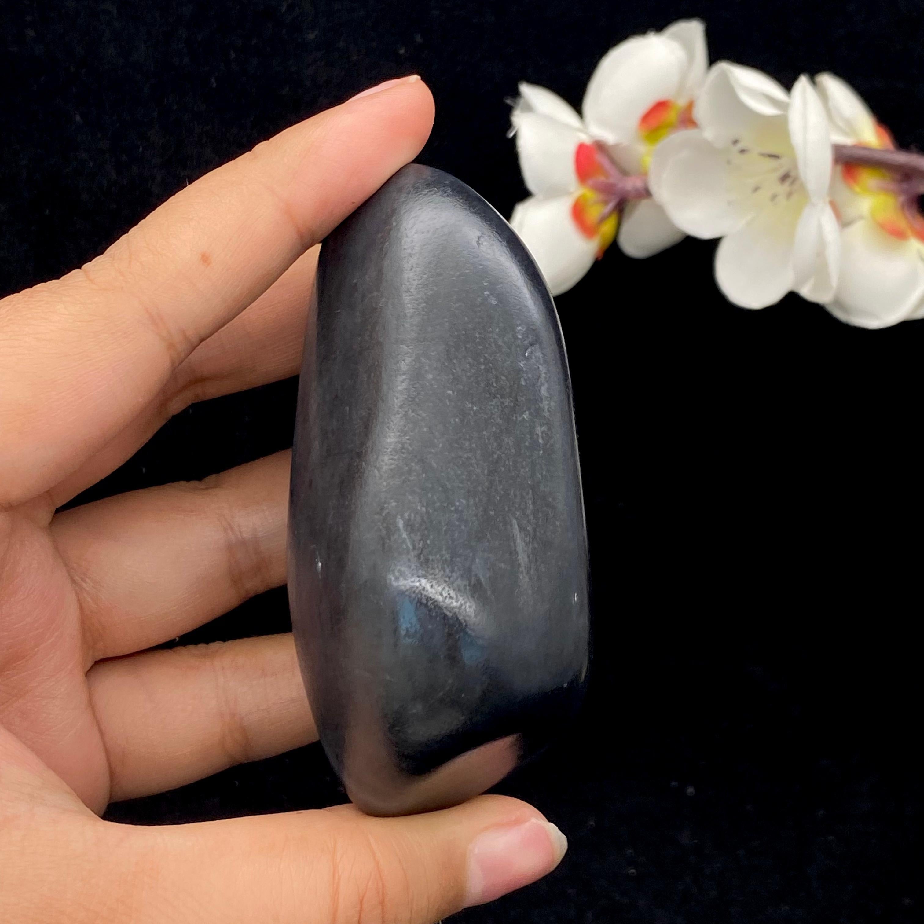 和田玉青花籽料原石（189.8g） – 厚德载玉