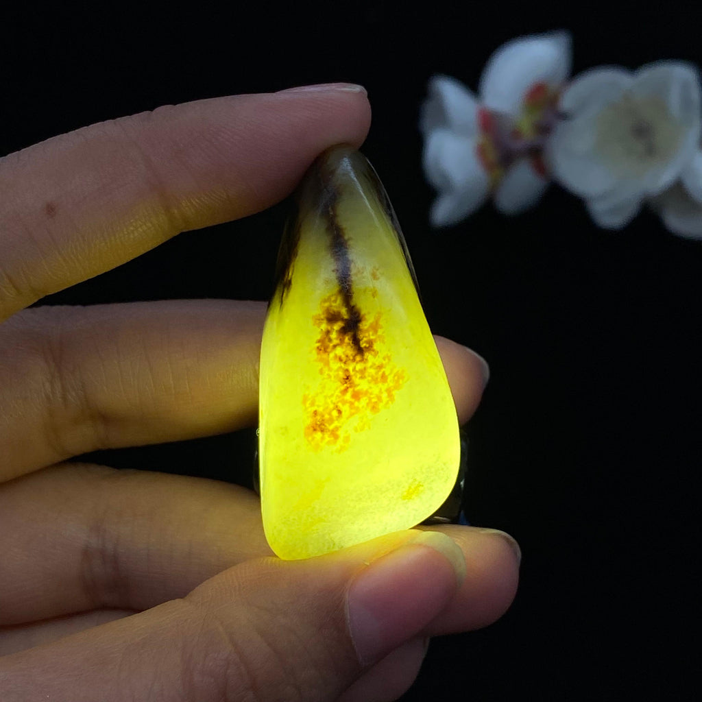 【超值推荐】和田玉洒金皮青花底籽料挂件（28.7g）