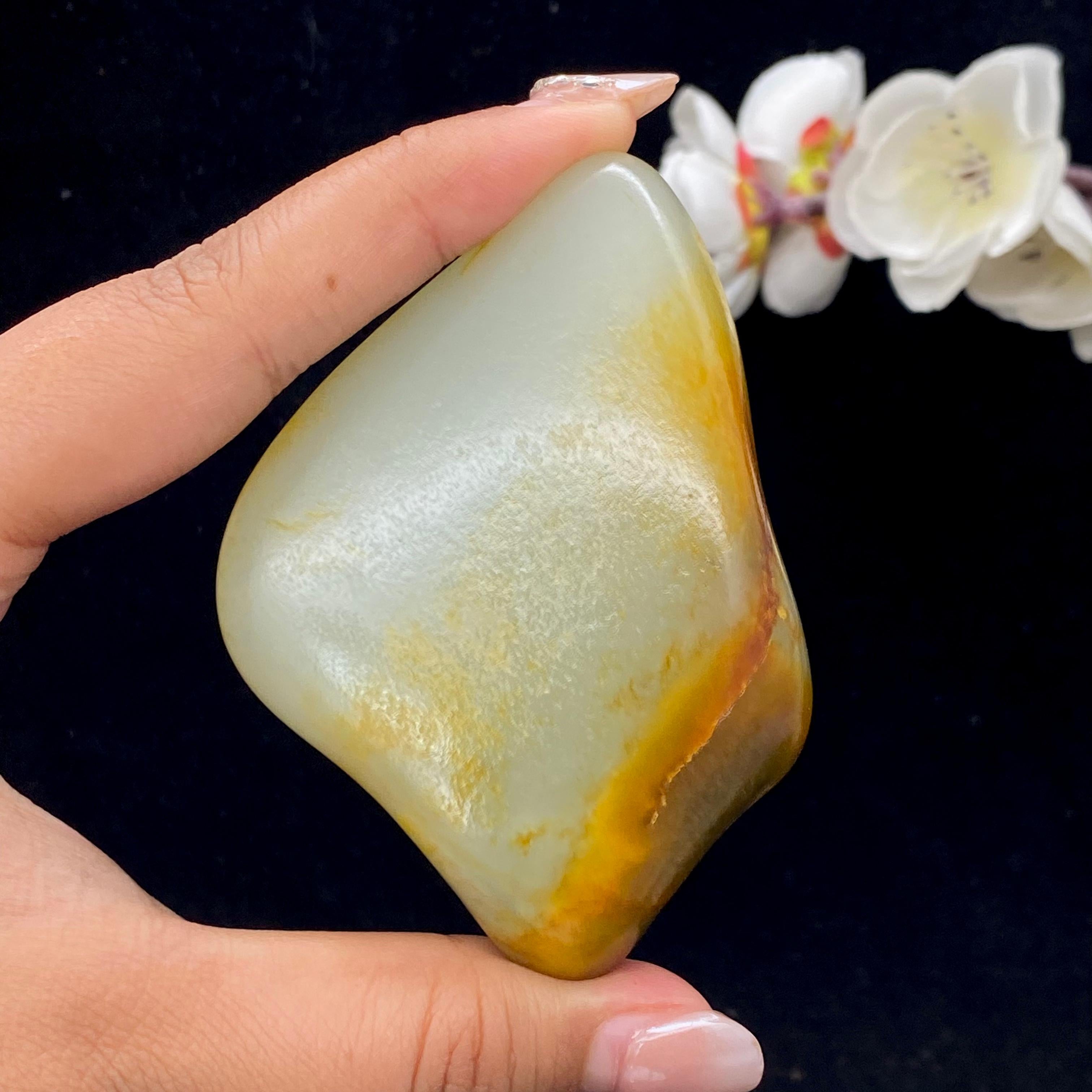 和田玉洒金皮籽料手把件（144.3g）