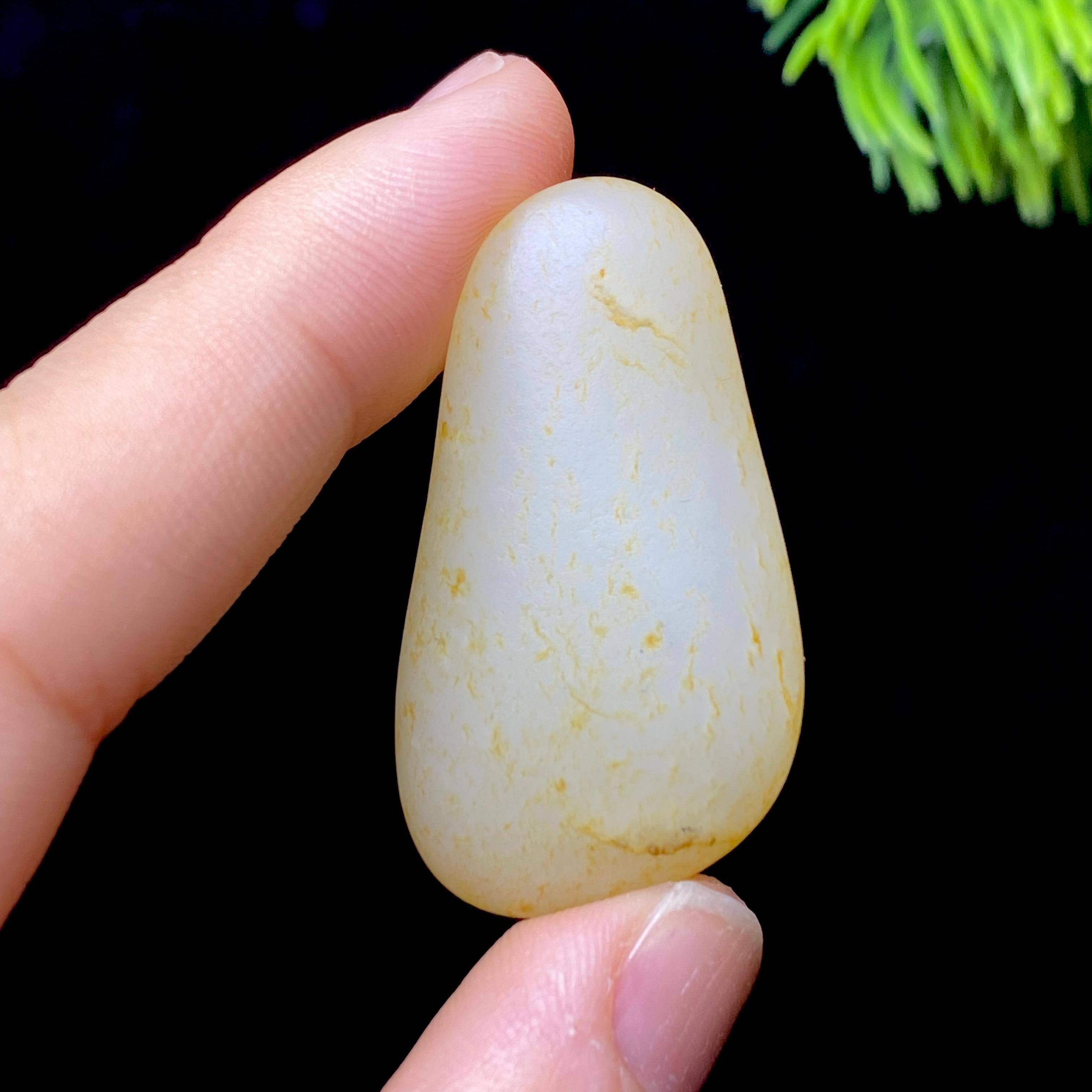 和田玉洒金皮籽料原石（14g）