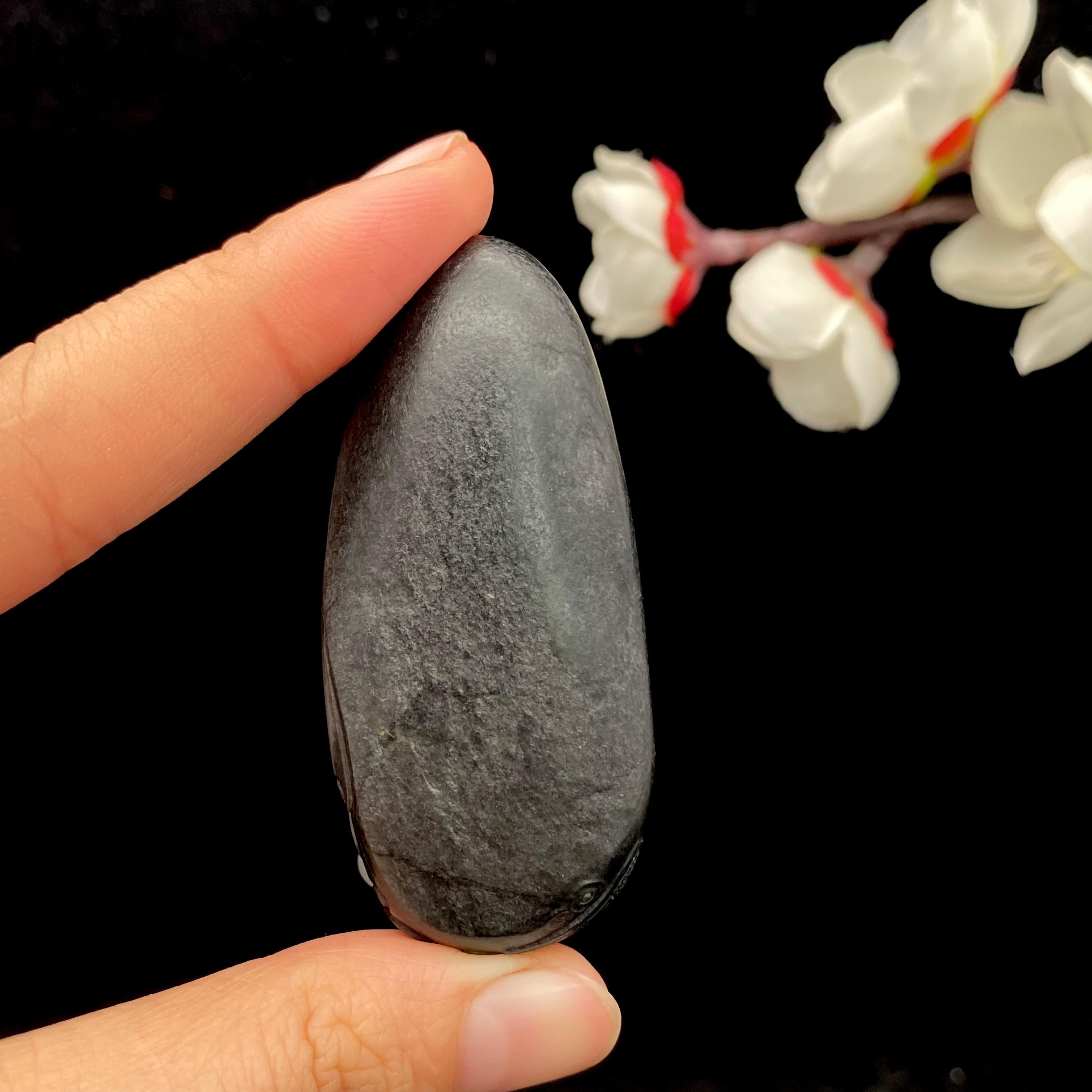 和田玉青花籽料【龙】挂件（53g）