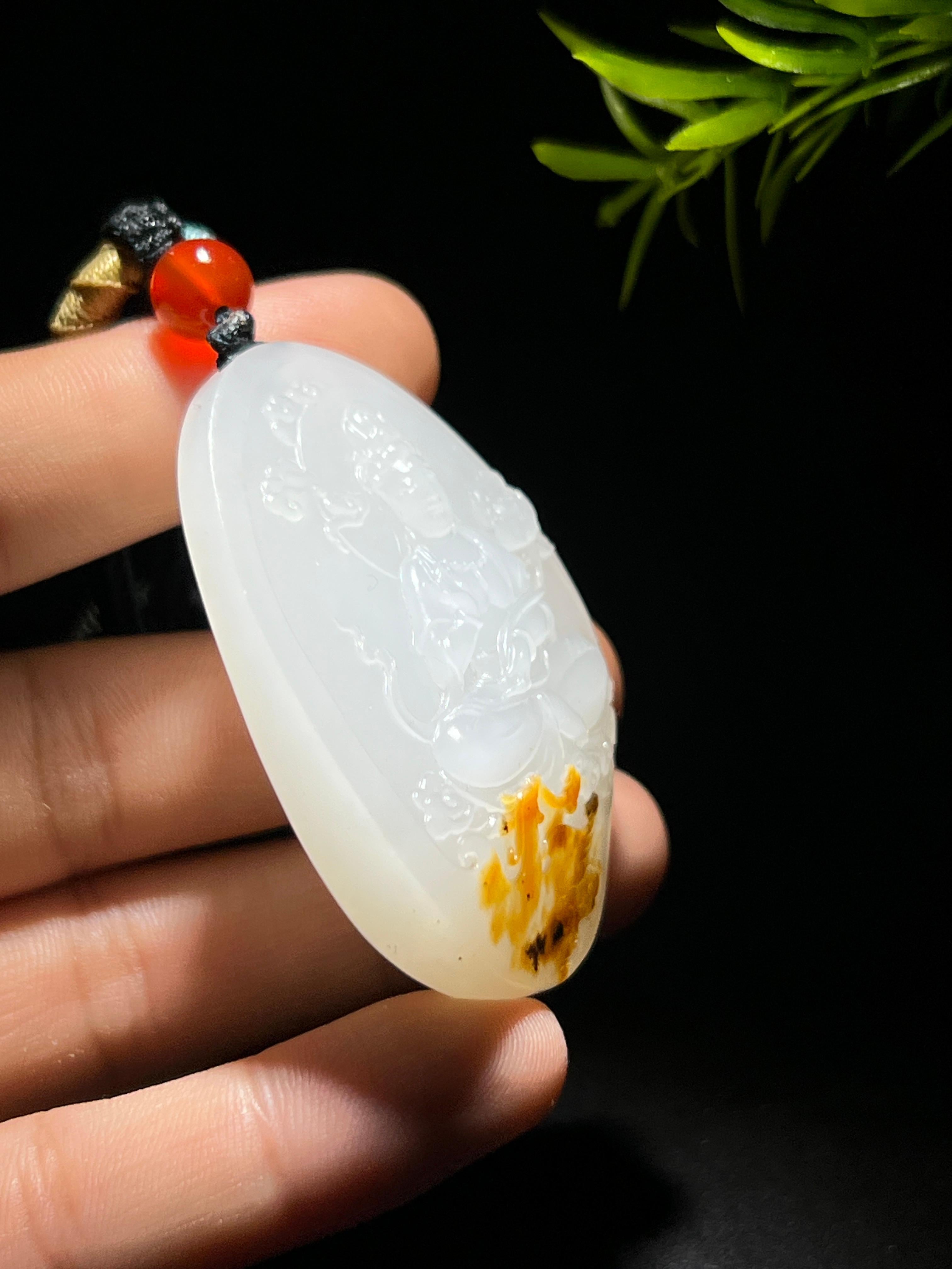 和田玉籽料观音（53.2g）