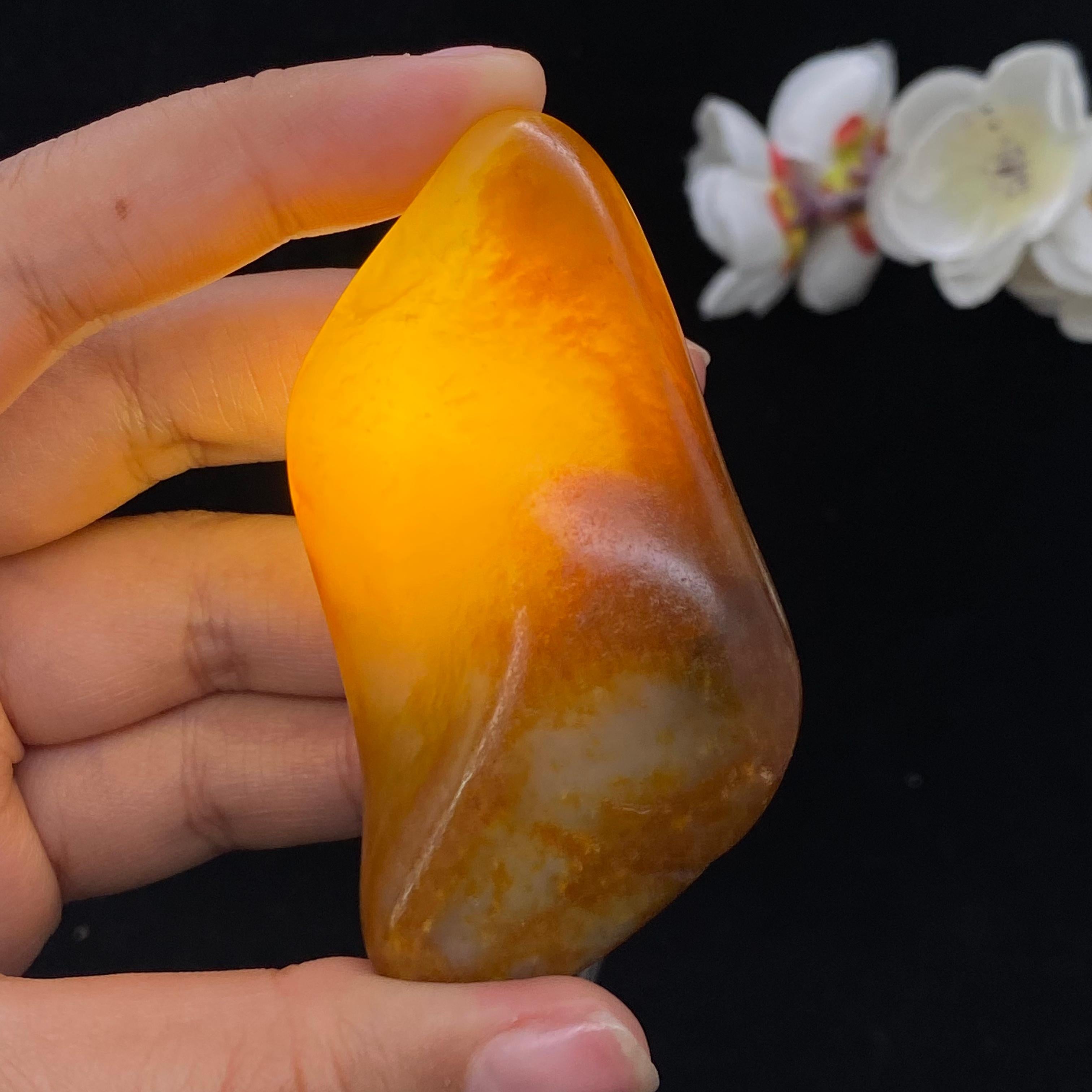 和田玉聚黄皮籽料手把件（71g）