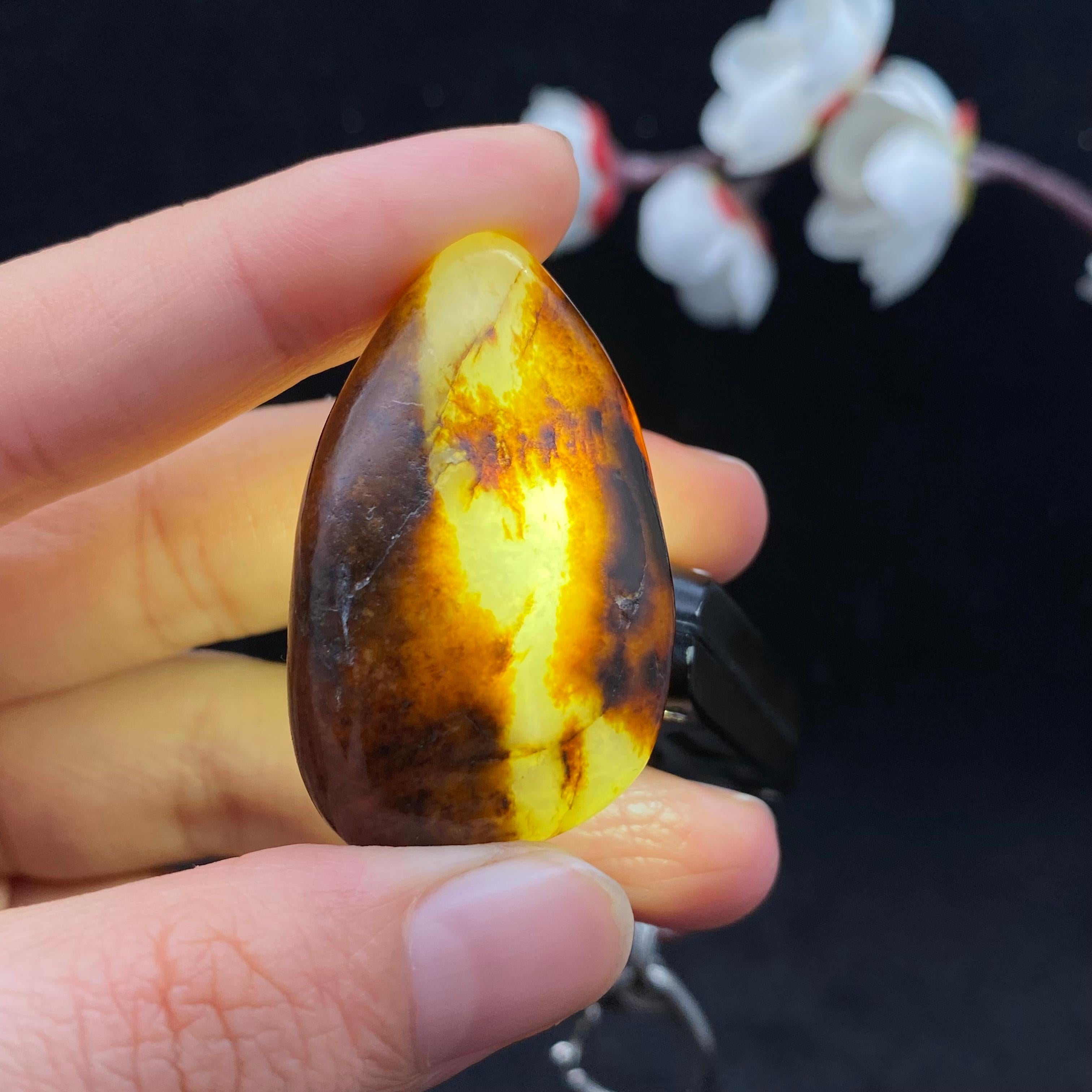 和田玉聚黄皮籽料挂件（25.7g）