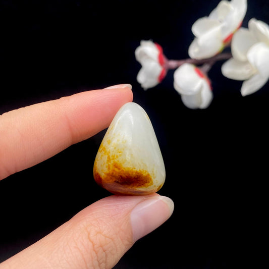 和田玉聚红皮籽料原石（16.1g）
