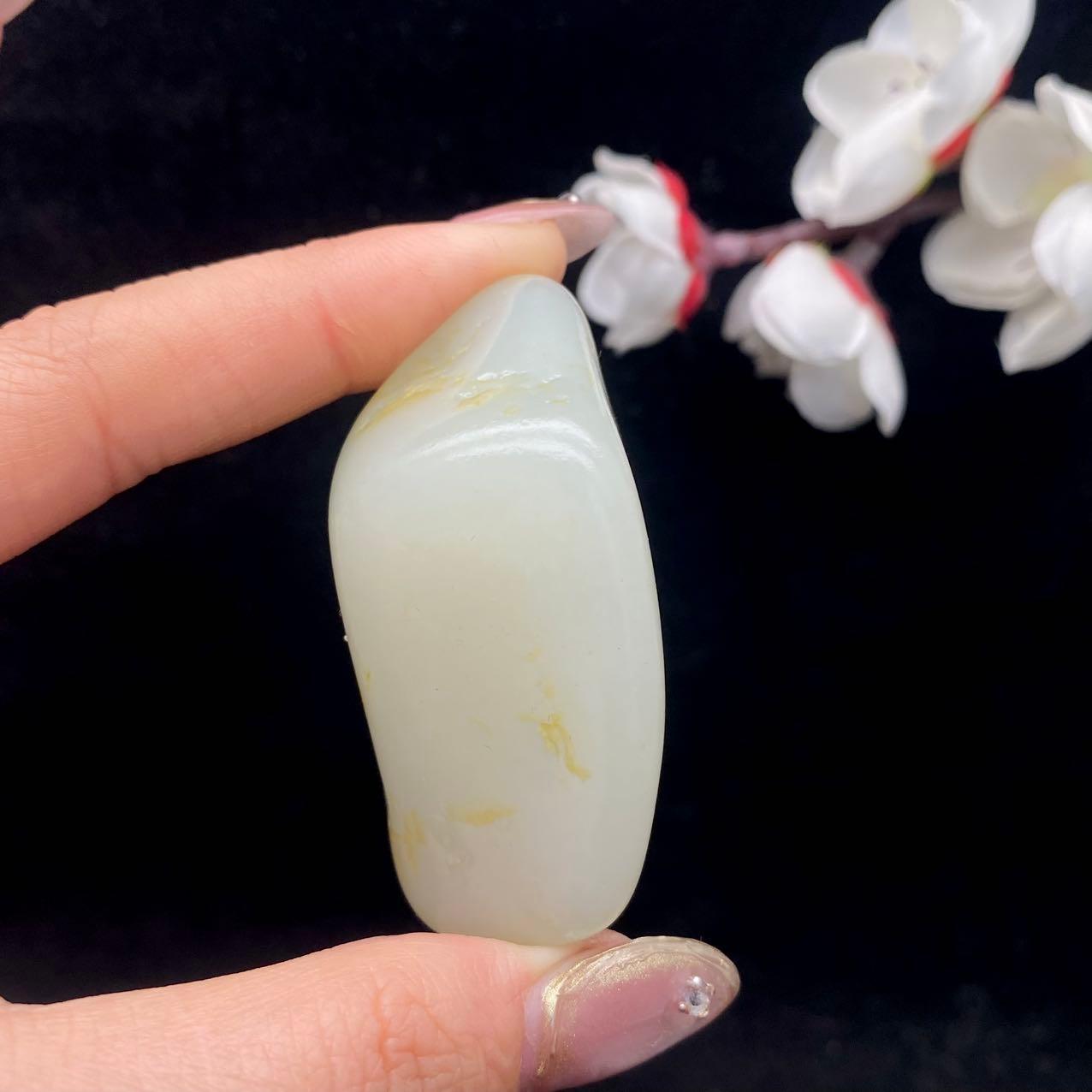 和田玉洒金皮籽料手把件（77.7g）