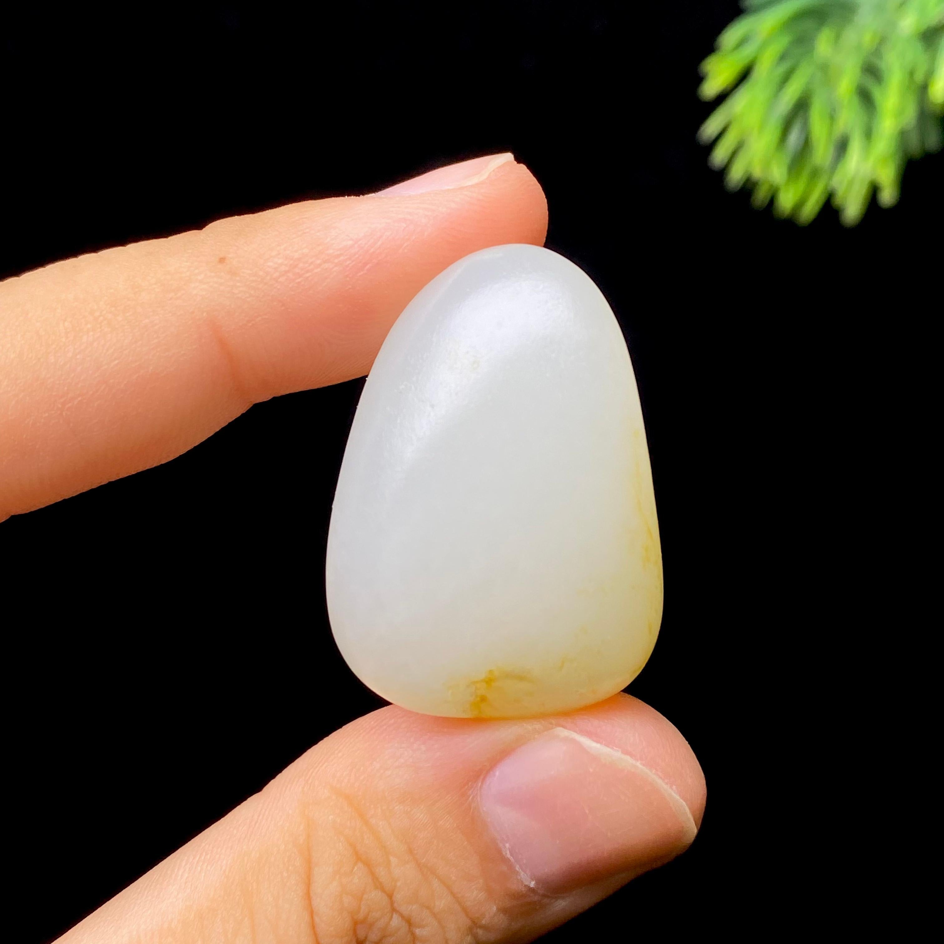 和田玉洒金皮籽料（16.06g）