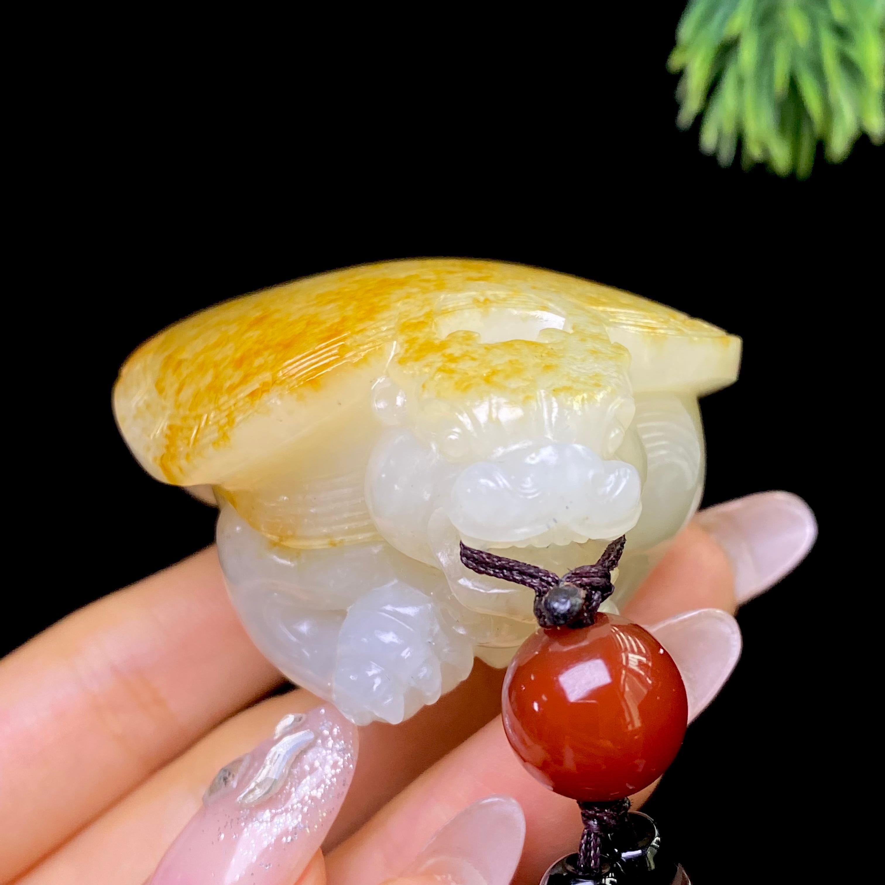 和田玉籽料龙龟手把件