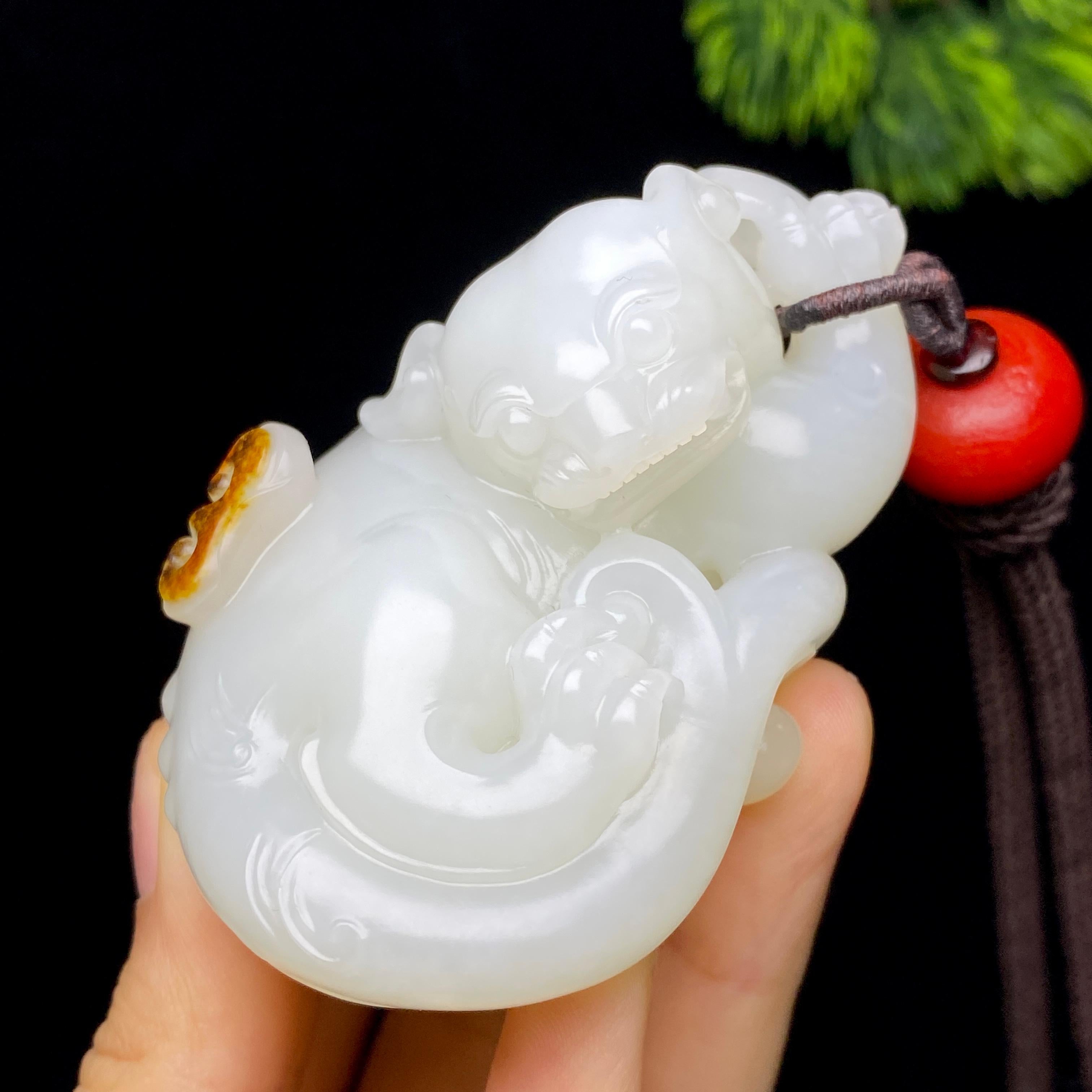 和田玉籽料貔貅把件（132.1g） – 厚德载玉