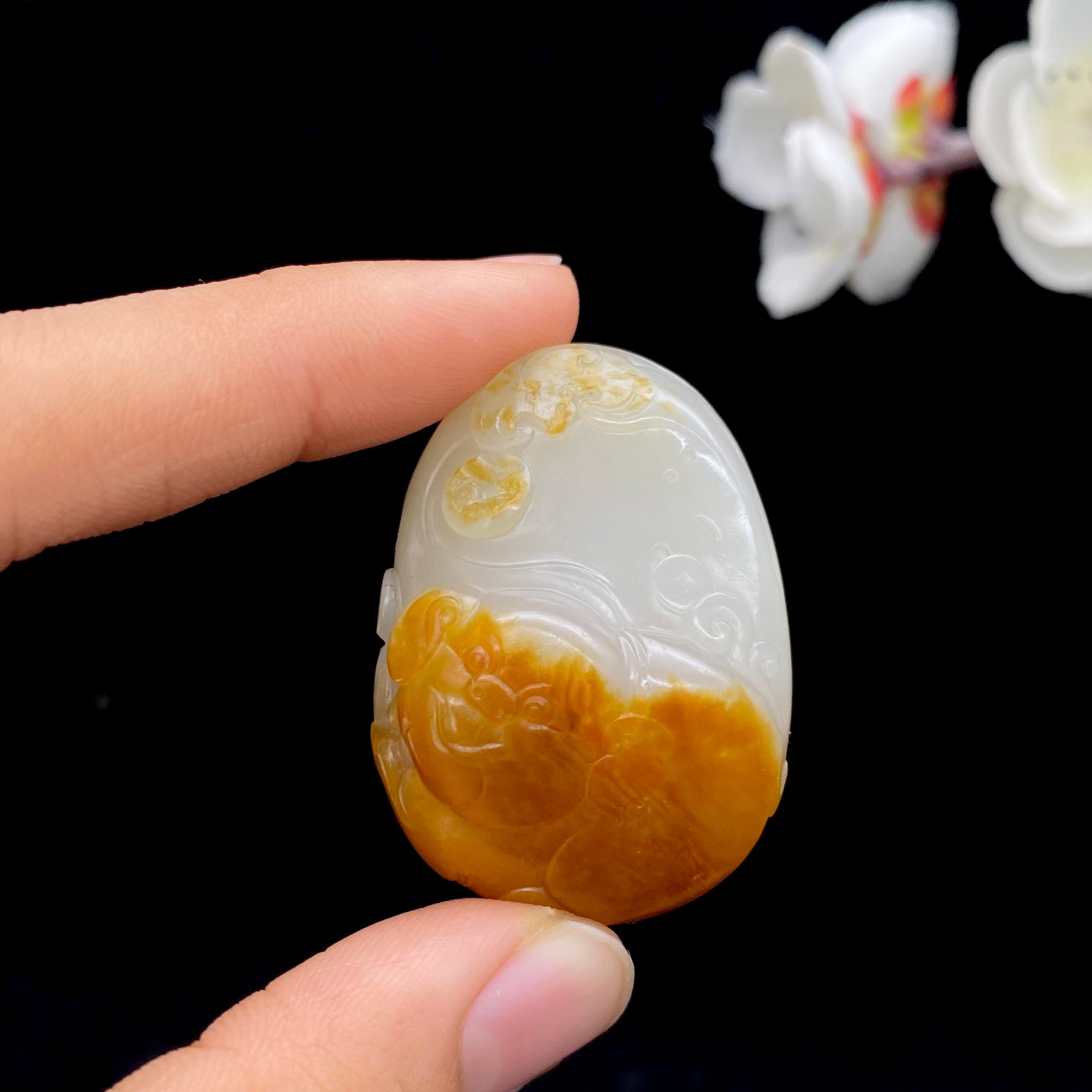 和田玉籽料【福猪】挂件（39.7g）