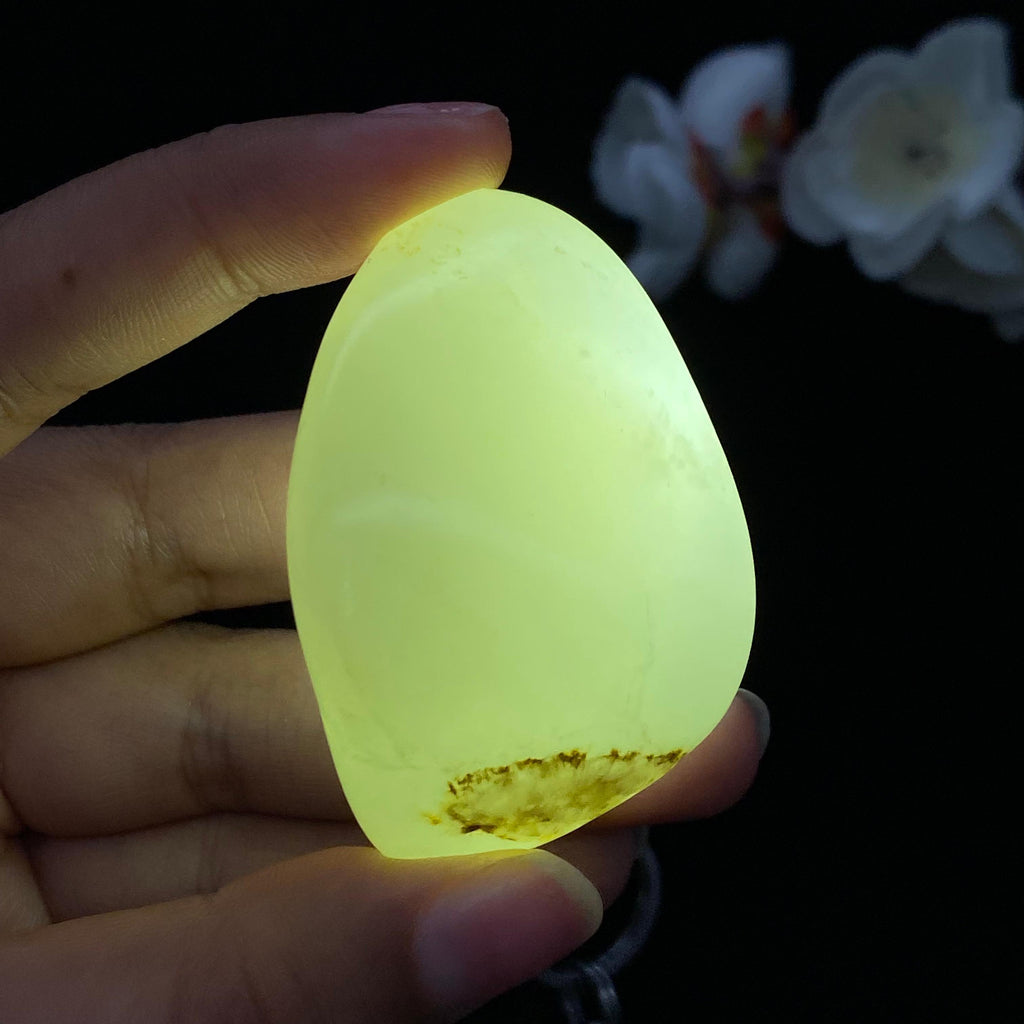 和田玉白玉籽料手把件（67.8g）