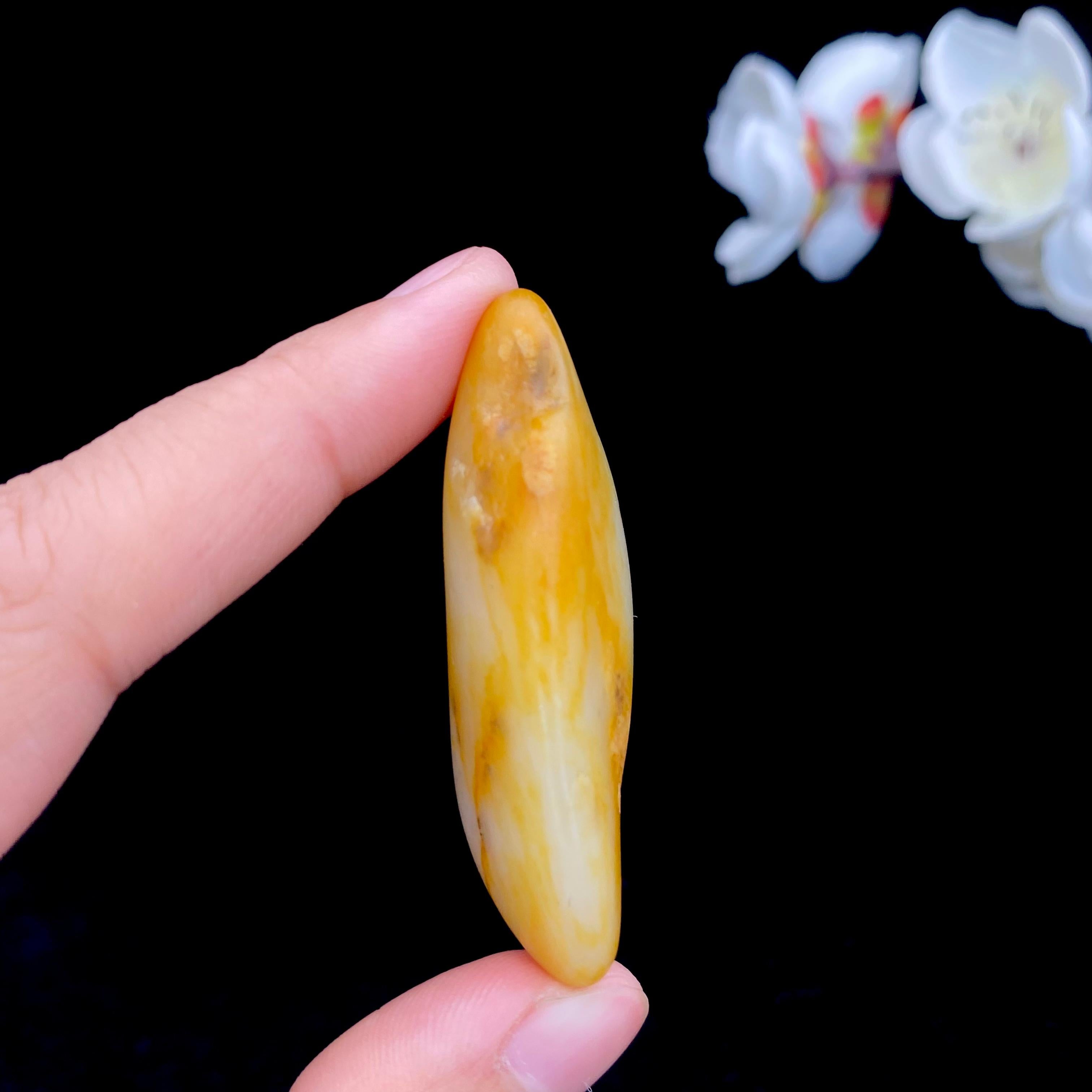 和田玉黄皮籽料原石（20.7g）