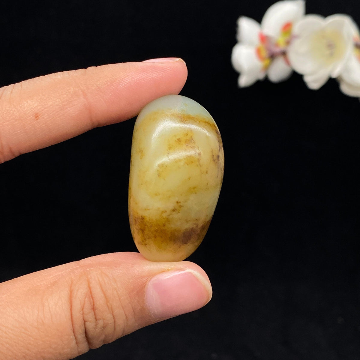 和田玉秋梨黄皮籽料挂件（31.7g）