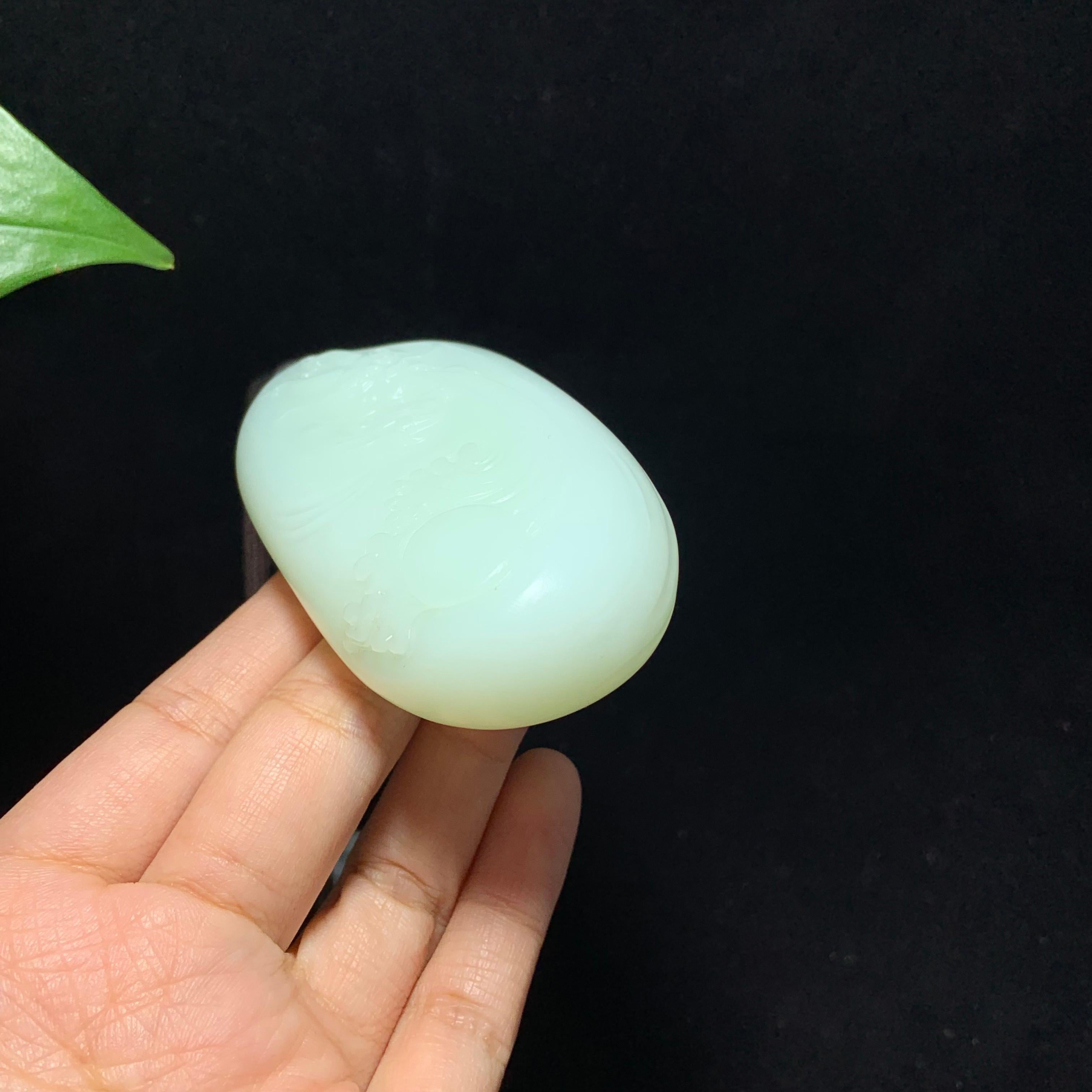 收藏级和田山料羊脂白玉生肖龙手把件（134.5g）