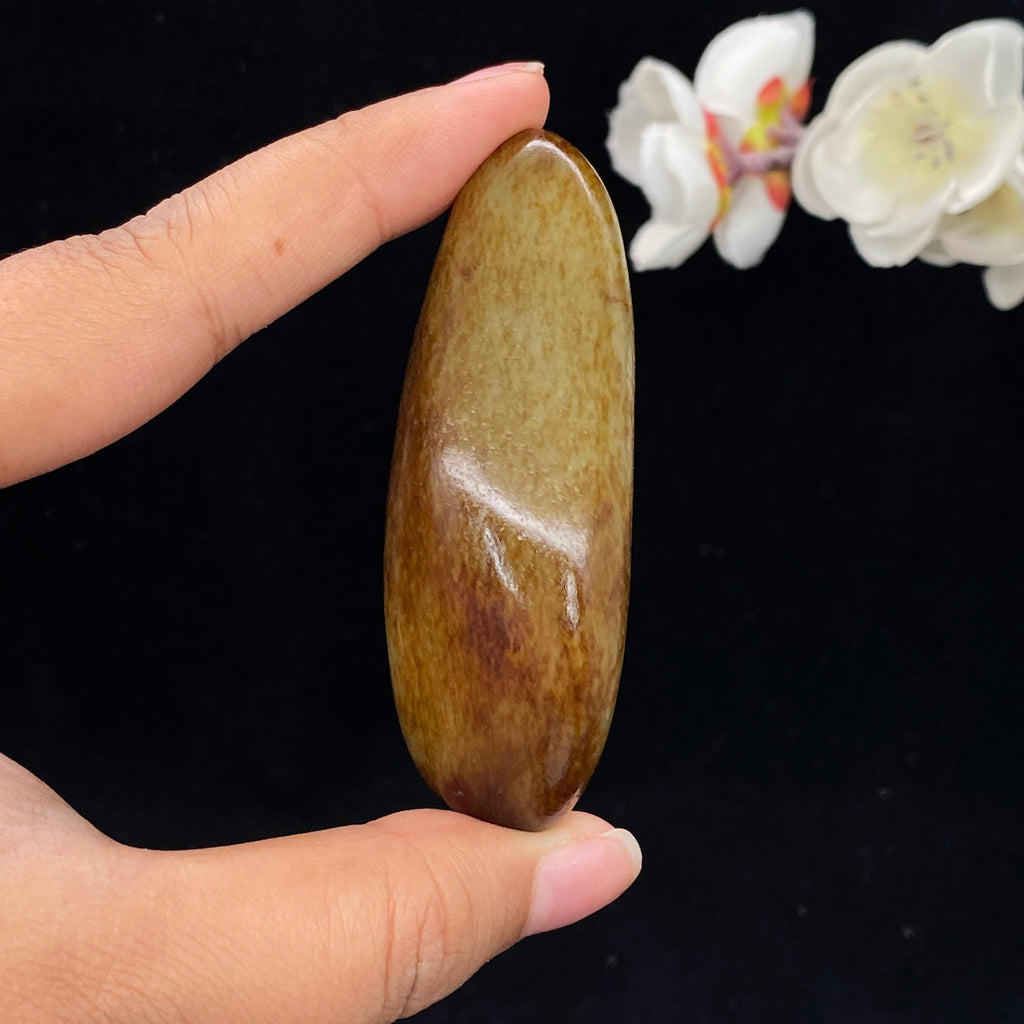 和田玉秋梨黄皮籽料手把件（95.5g）