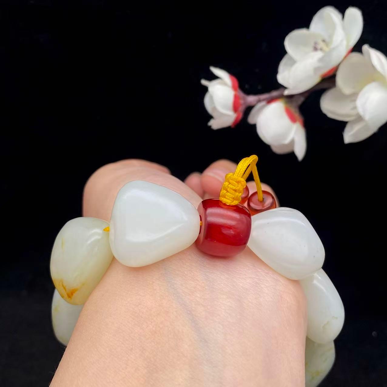 和田玉洒金皮【精品手串】（113.3g）