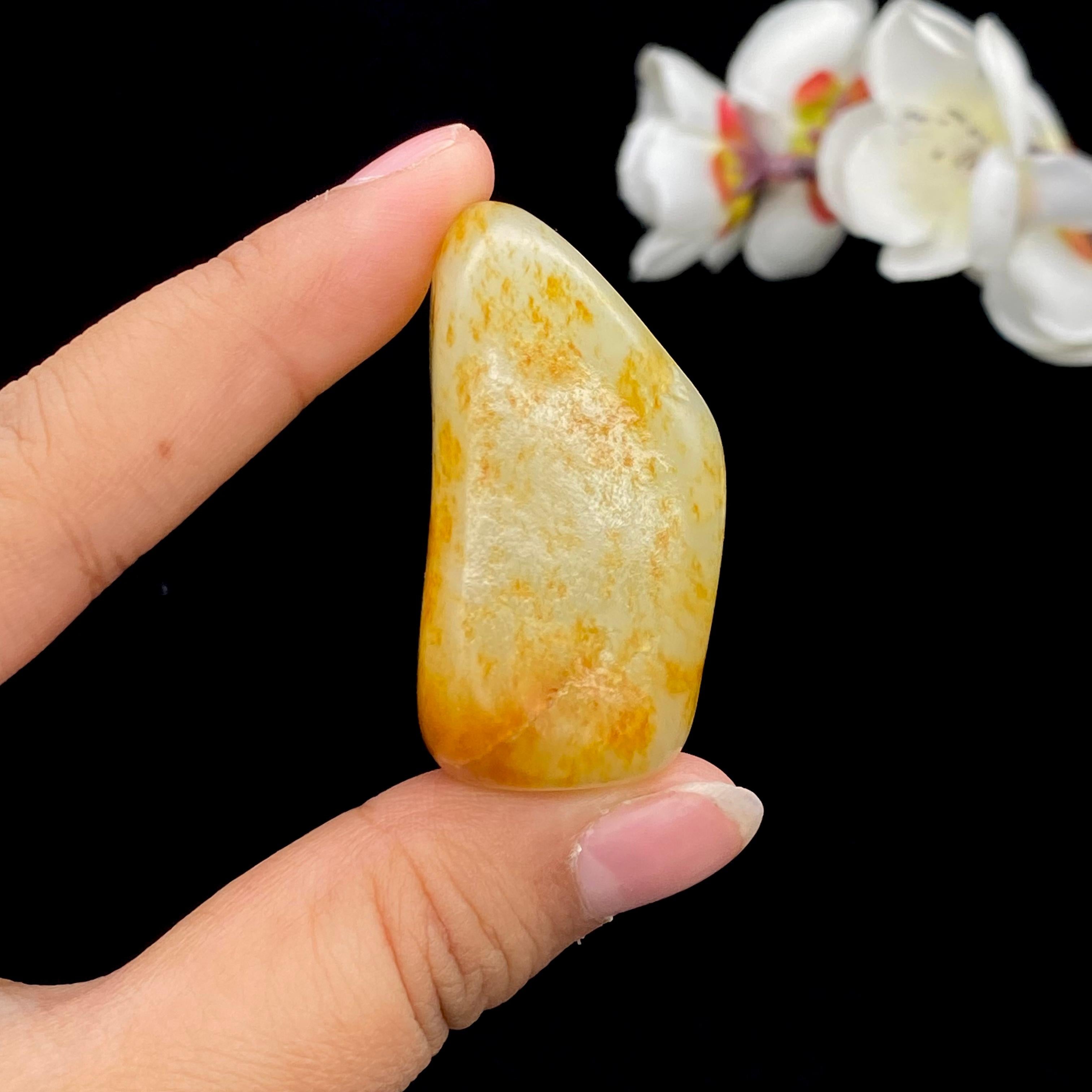 和田玉洒金皮籽料原石（56.7g）