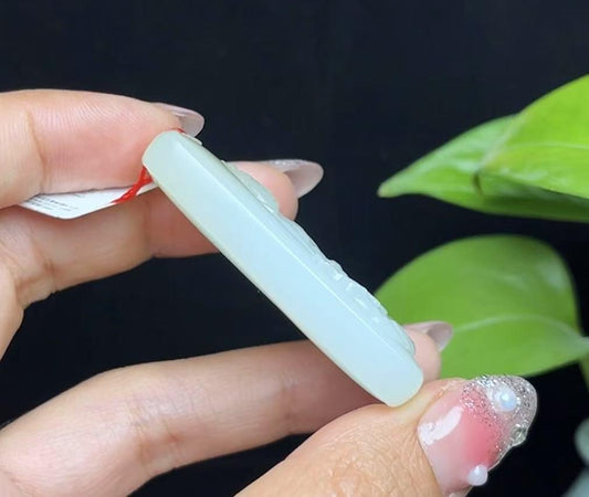 新疆和田玉且末糖羊脂玉大日如来（34.5g）
