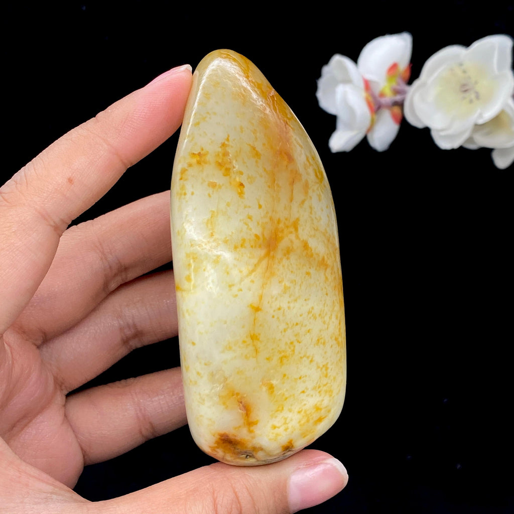 和田玉洒金皮籽料手把件（294.1g）